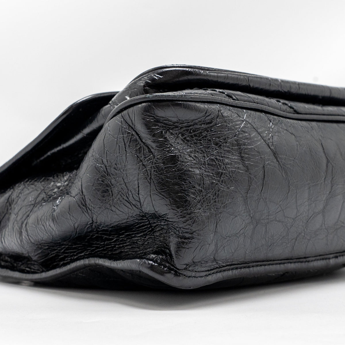 saint-laurent-medium-niki-calfskin-black-shw