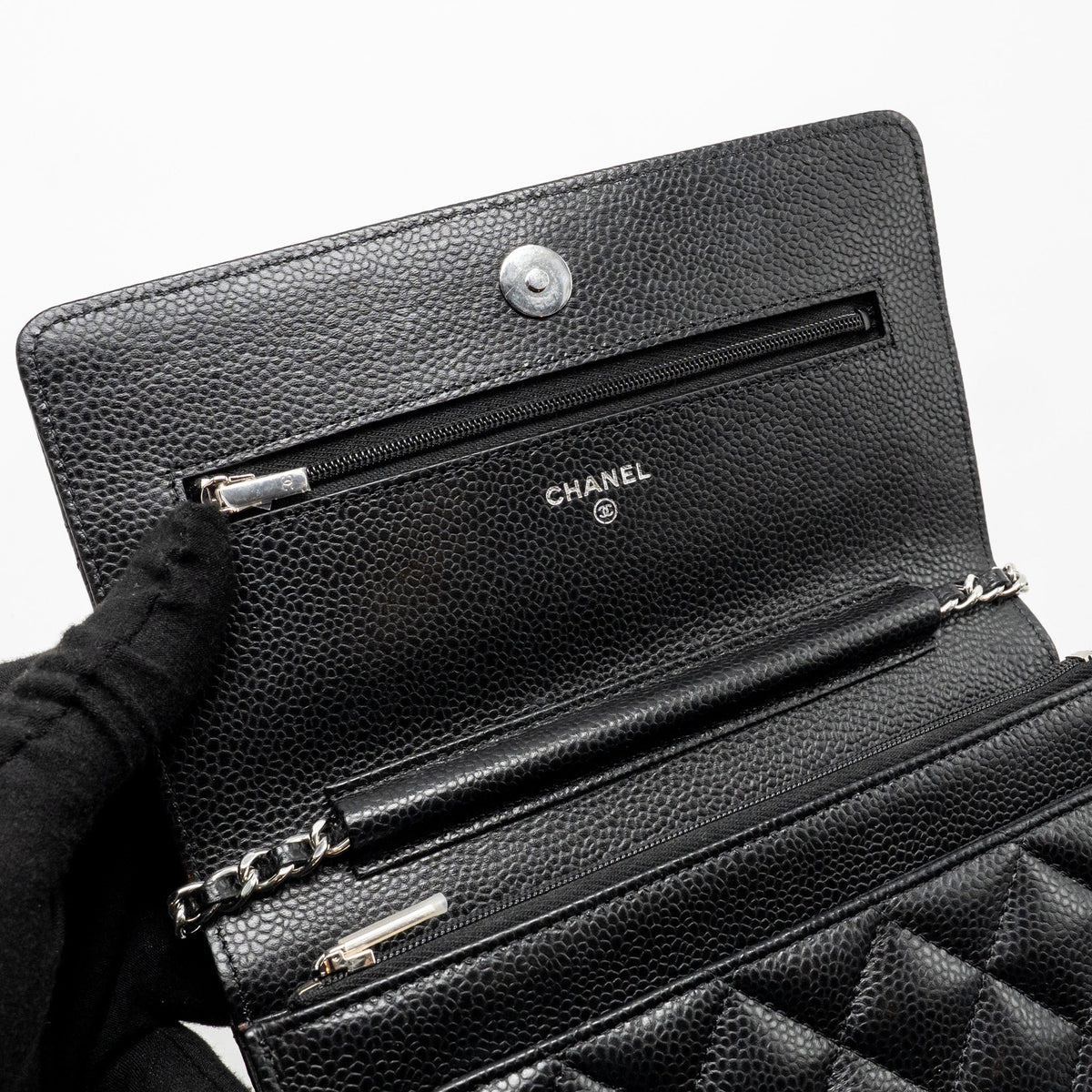 chanel-classic-wallet-on-chain-caviar-black-shw-microchip-copy