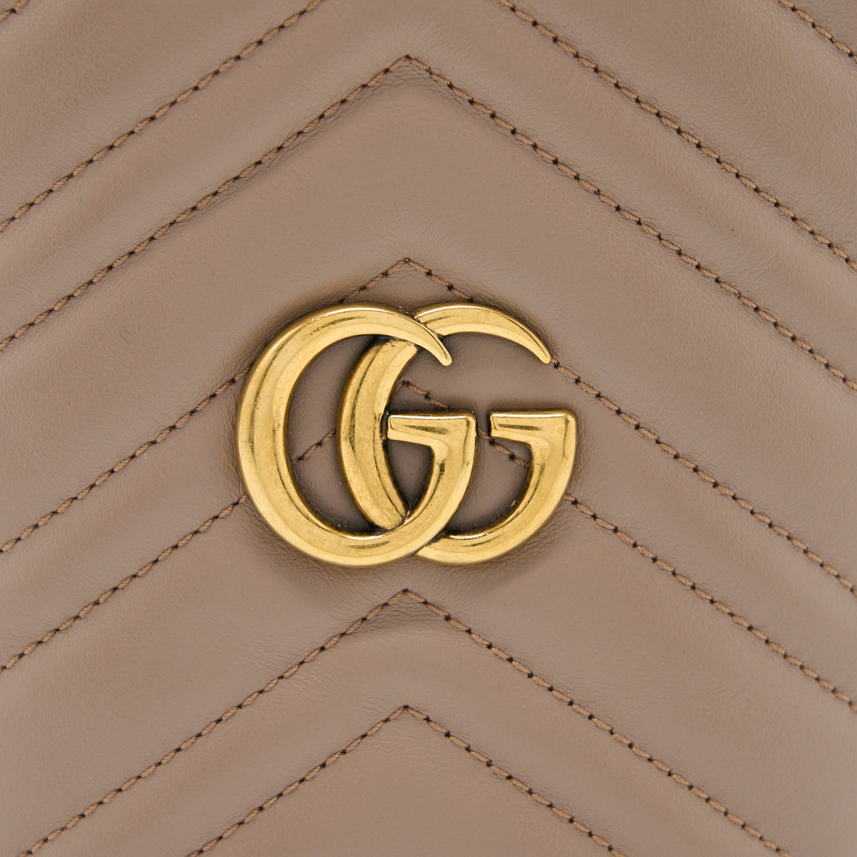 gucci-gg-marmont-mini-bucket-dark-beige-ghw