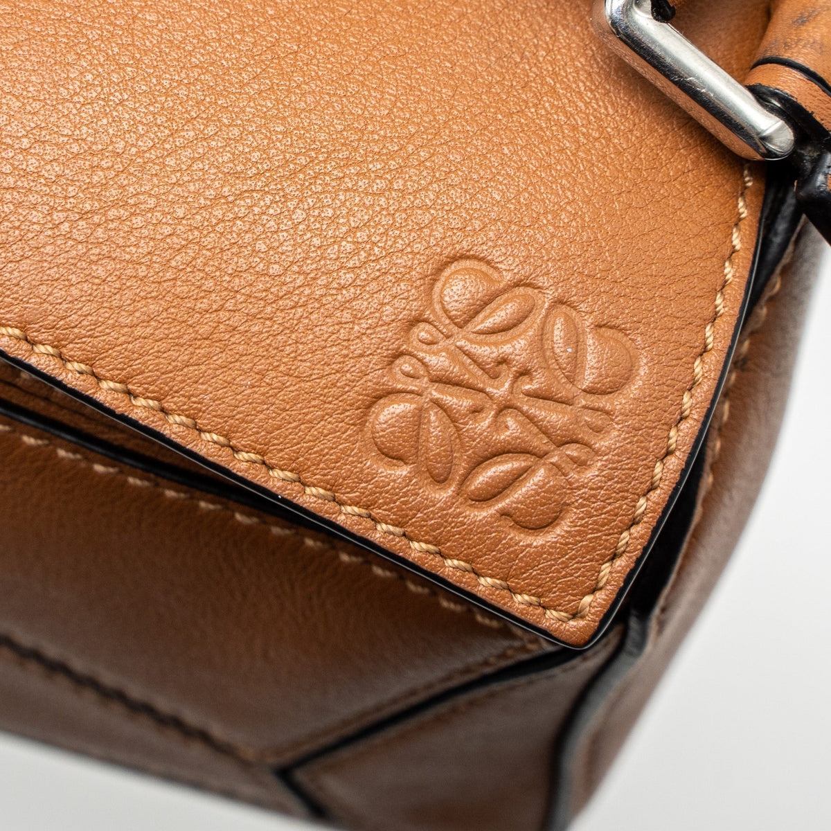 loewe-mini-puzzle-bag-calfskin-tan-shw-1