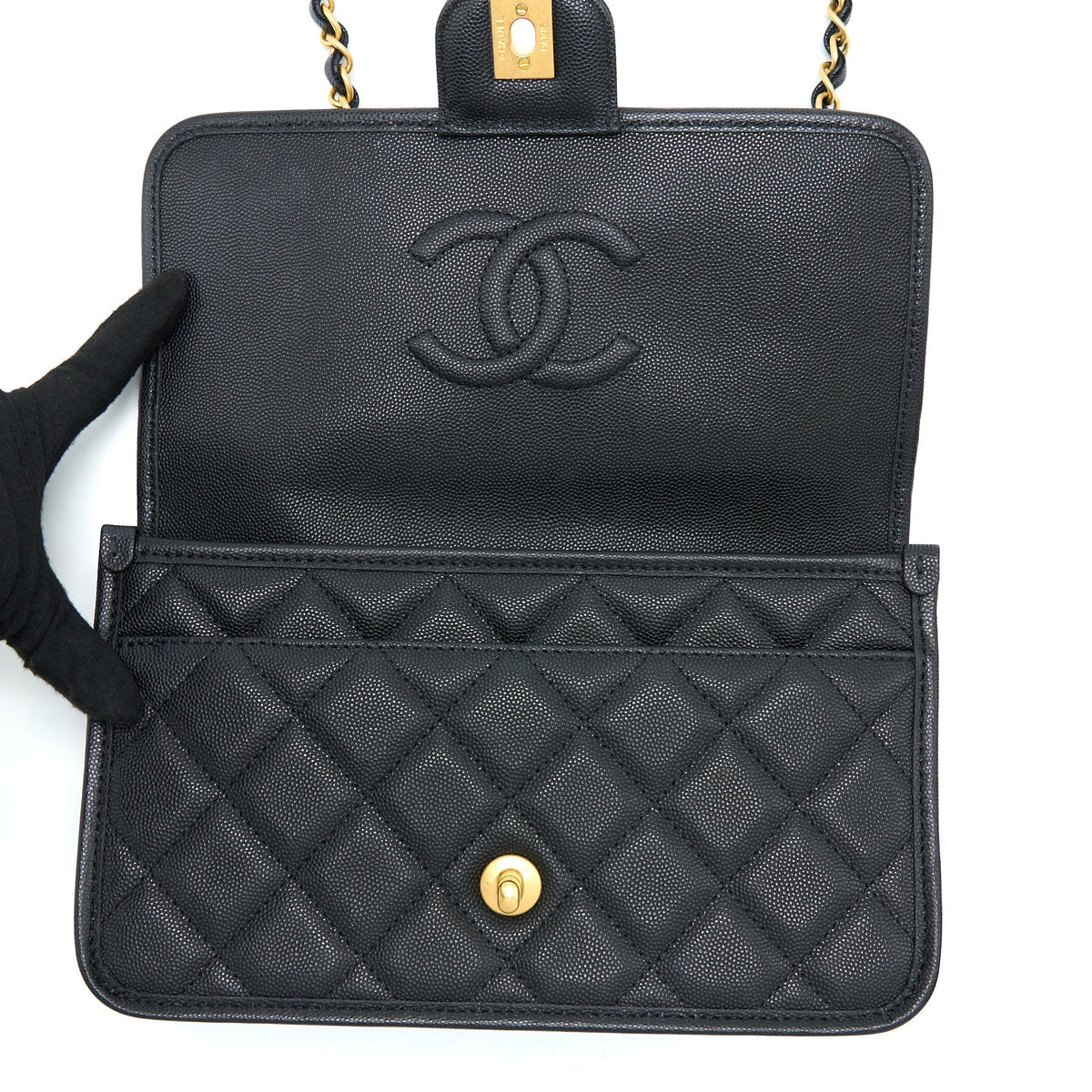 chanel-22k-top-handle-messenger-bag-caviar-black-brushed-ghw-microchip-1
