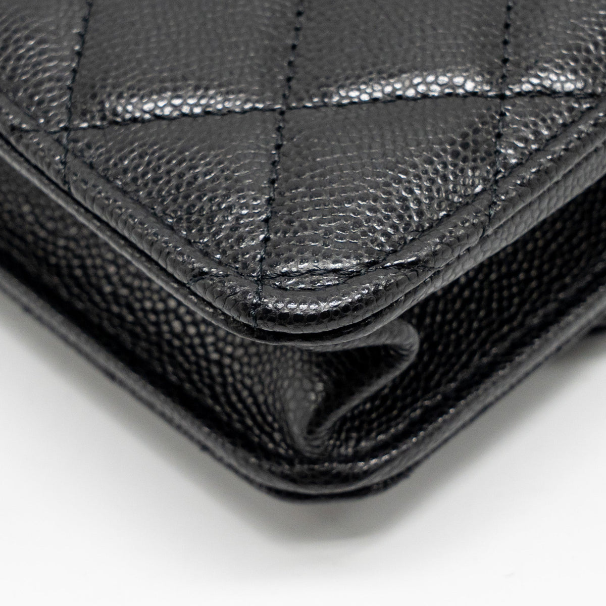 chanel-square-wallet-on-chain-caviar-black-lghw-microchip