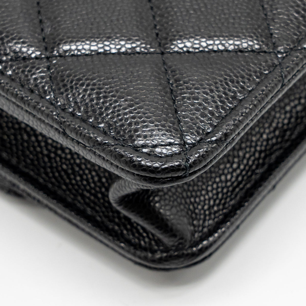 chanel-square-wallet-on-chain-caviar-black-lghw-microchip