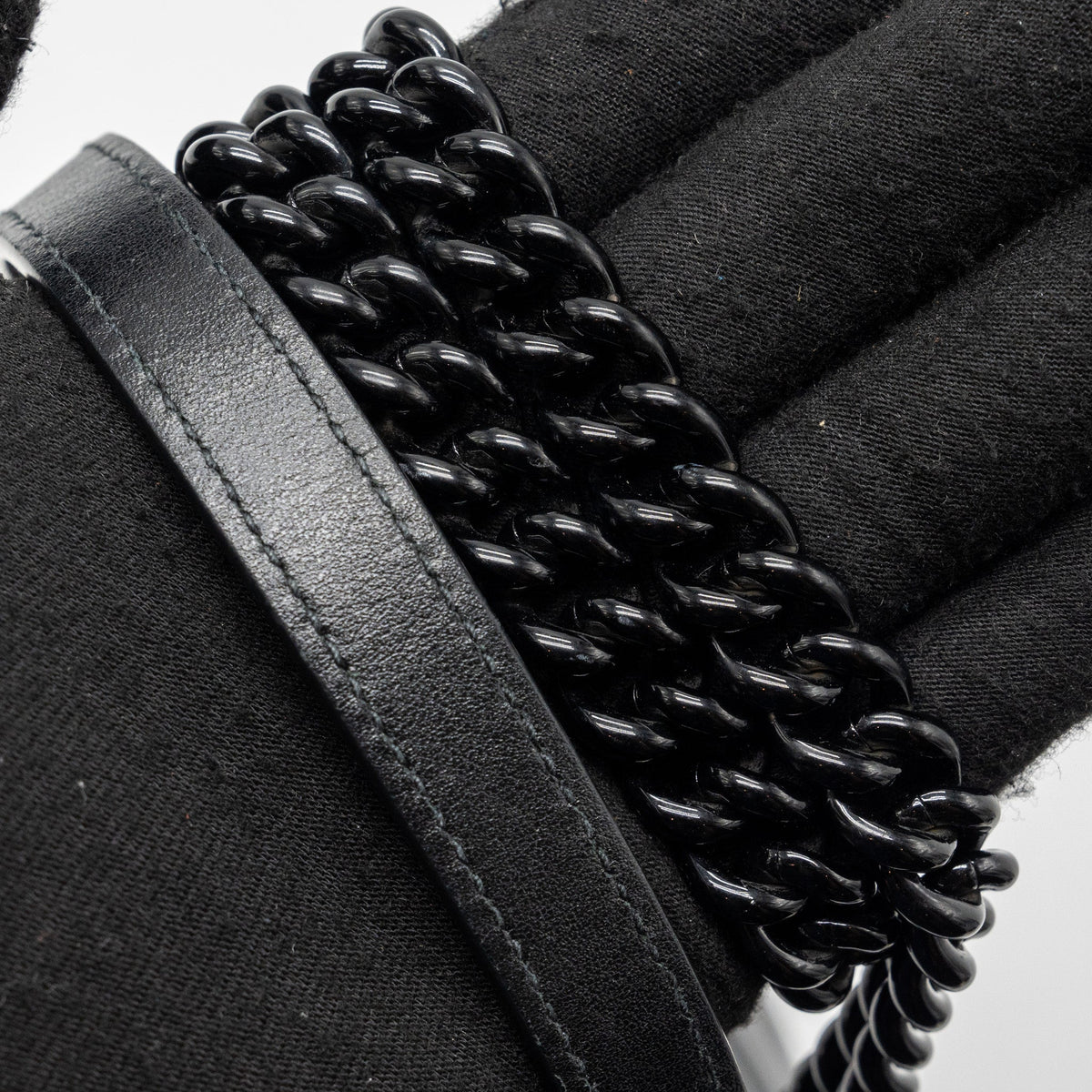gucci-mini-marmont-calfskin-black-with-black-hardware
