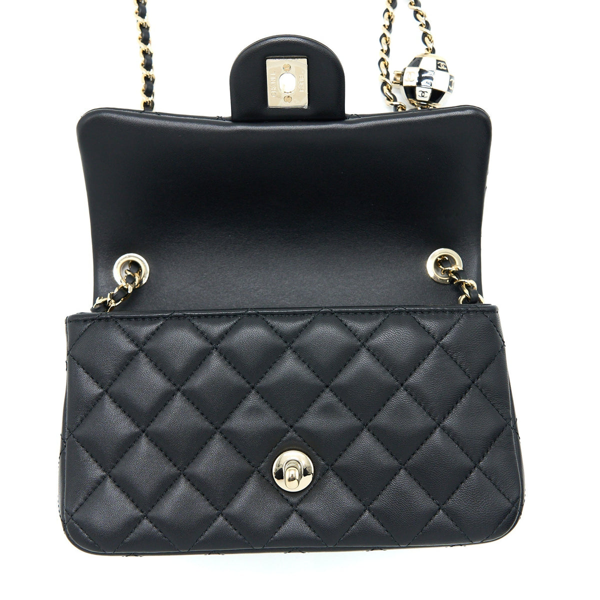 chanel-23c-pearl-crush-mini-rectangular-lambskin-black-lghw-microchip