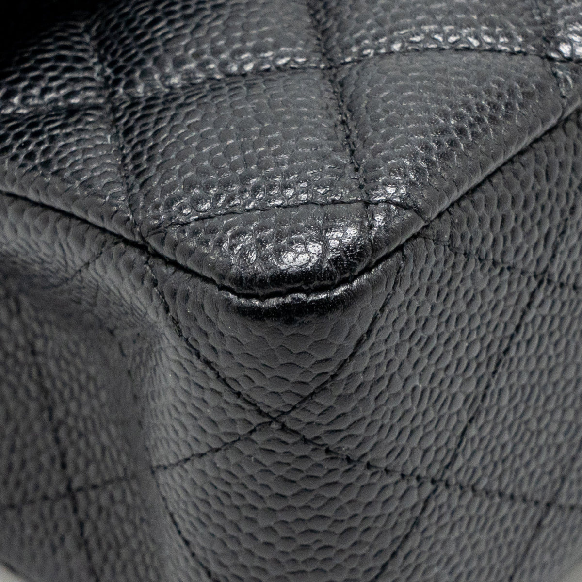 chanel-medium-classic-double-flap-bag-caviar-black-ghw-38