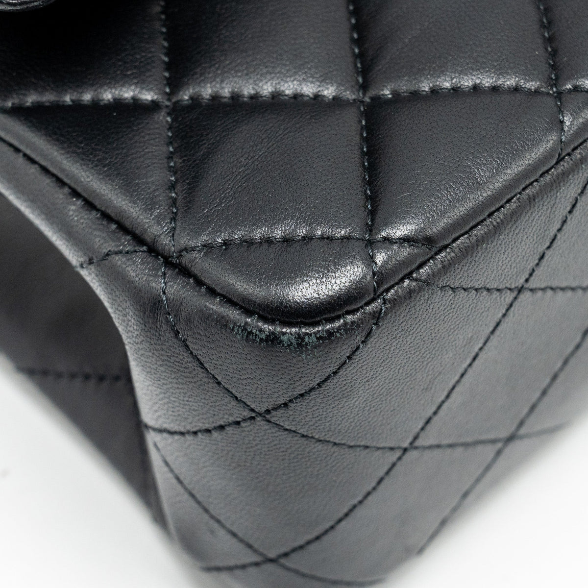 chanel-medium-classic-double-flap-bag-lambskin-black-shw-copy-1