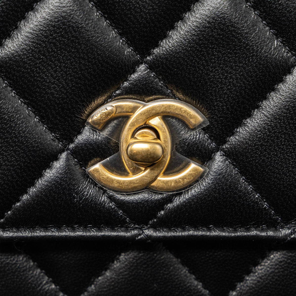 chanel-22s-pearl-crush-wallet-on-chain-lambskin-black-brushed-ghw-microchip