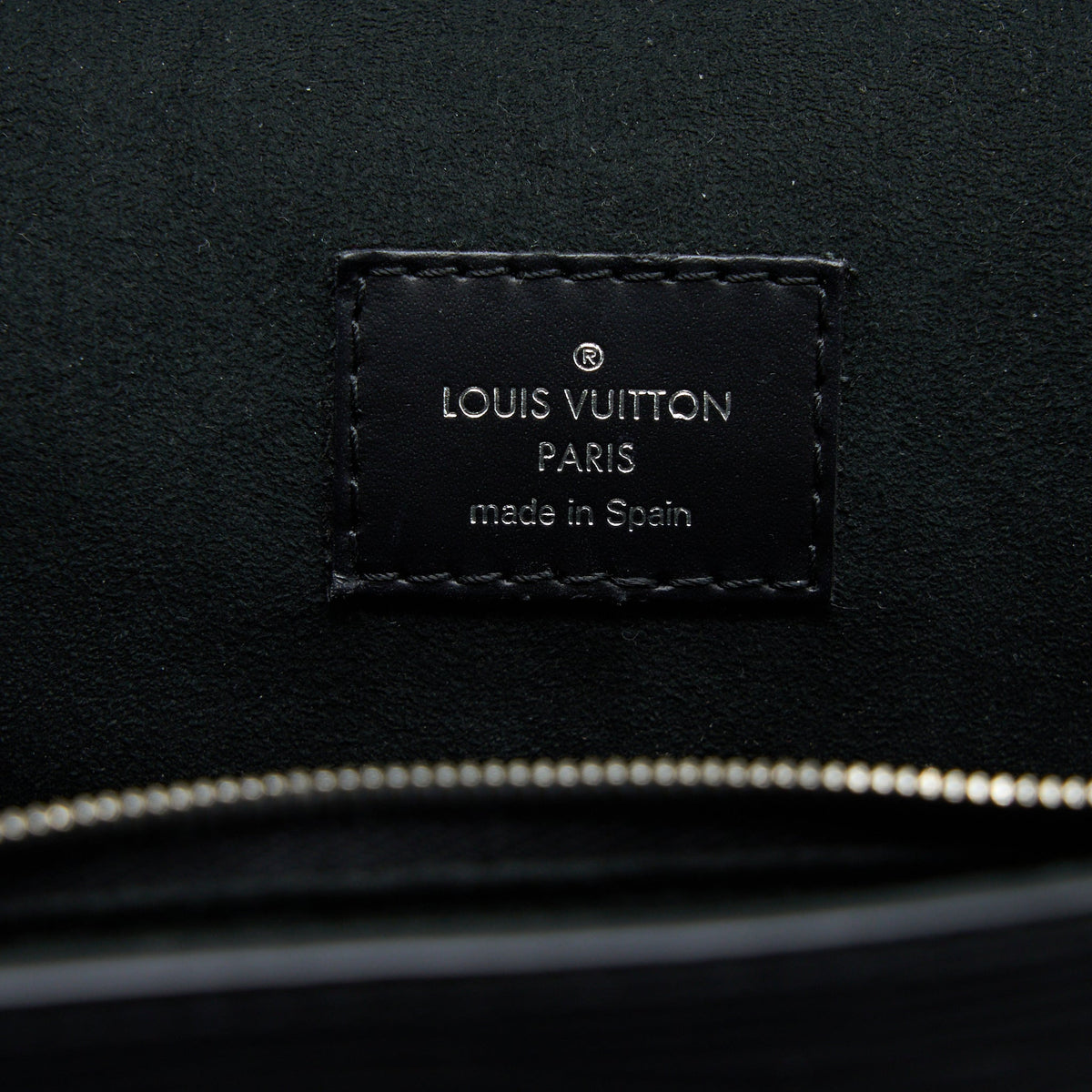 louis-vuitton-cluny-mm-epi-black-shw