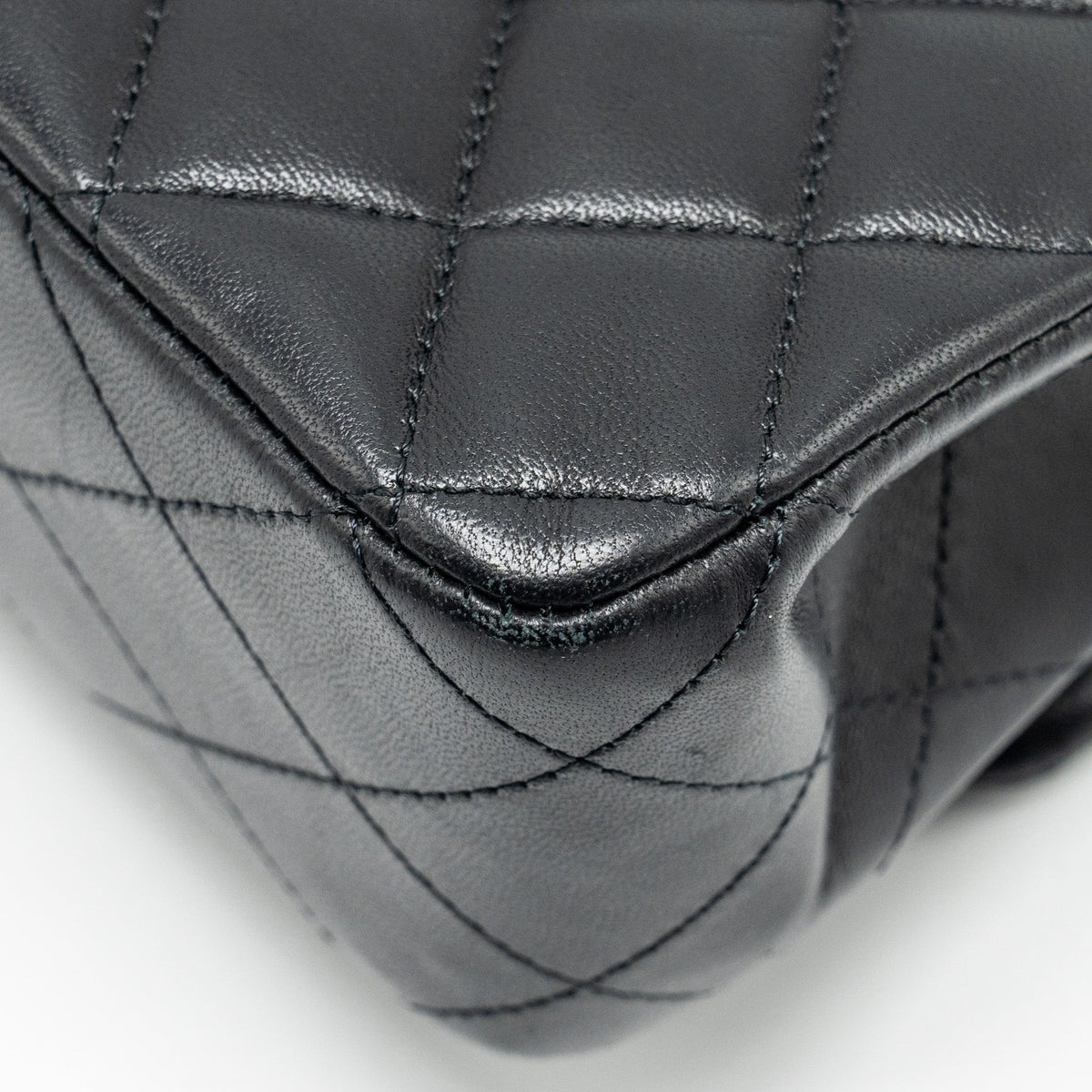 chanel-medium-classic-double-flap-bag-lambskin-black-shw-copy-1