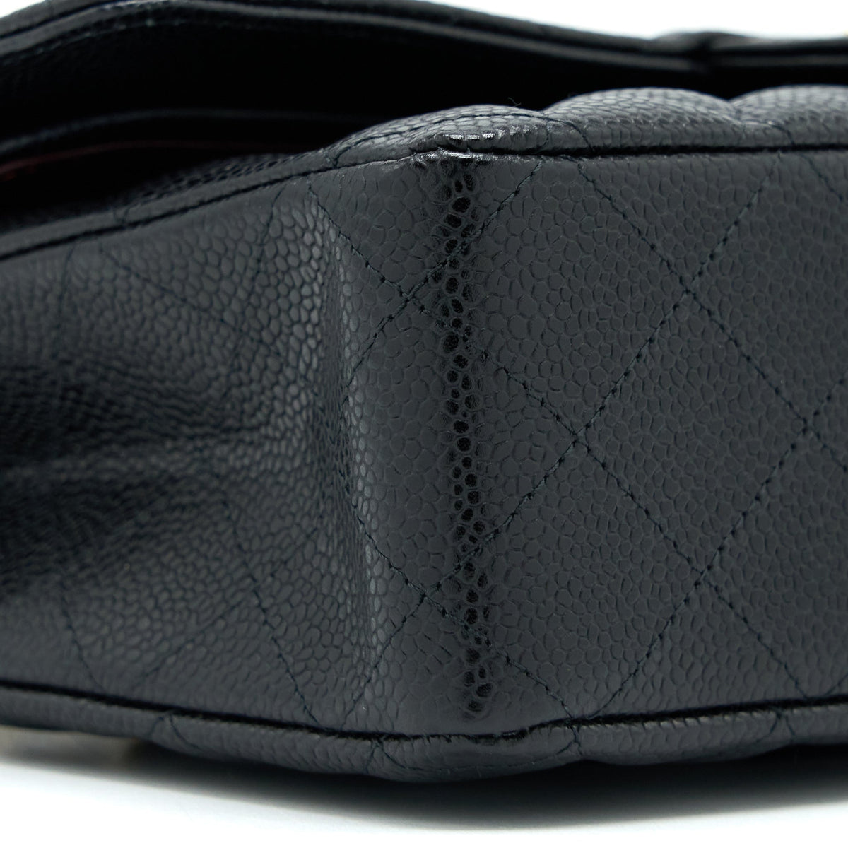 chanel-classic-double-flap-bag-caviar-black-ghw-microchip