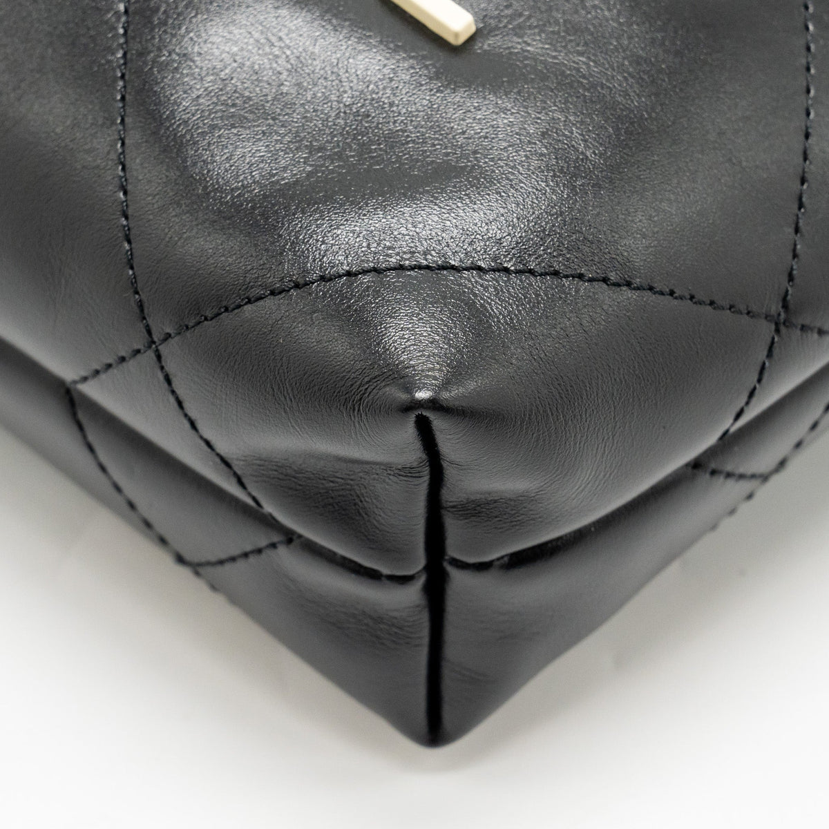 chanel-mini-22-bag-shiny-calfskin-black-ghw-microchip-copy