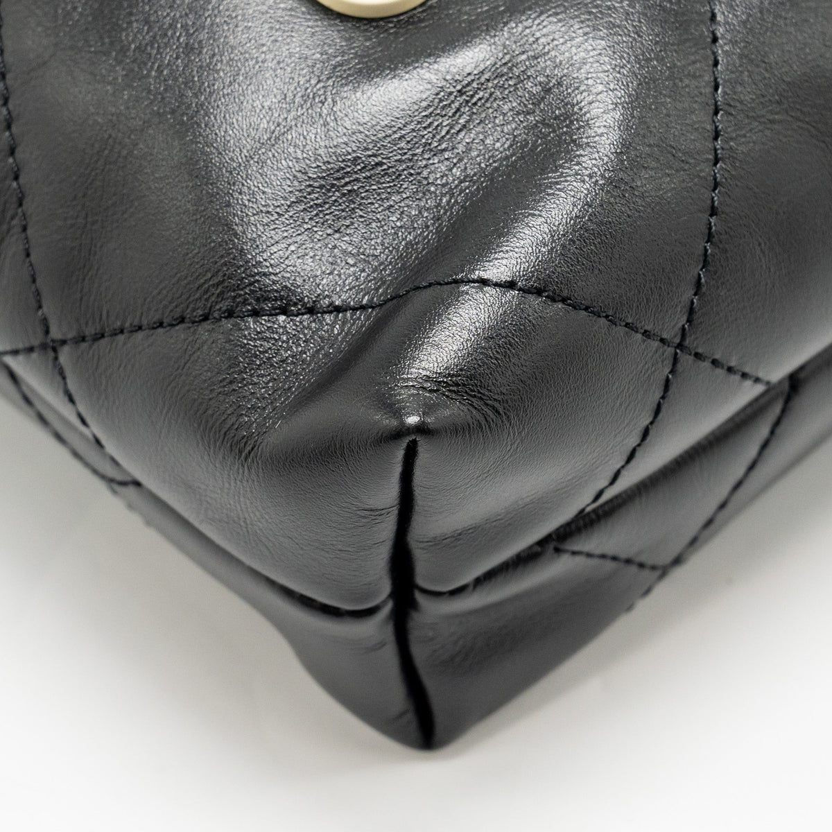 chanel-mini-22-bag-shiny-calfskin-black-ghw-microchip-copy