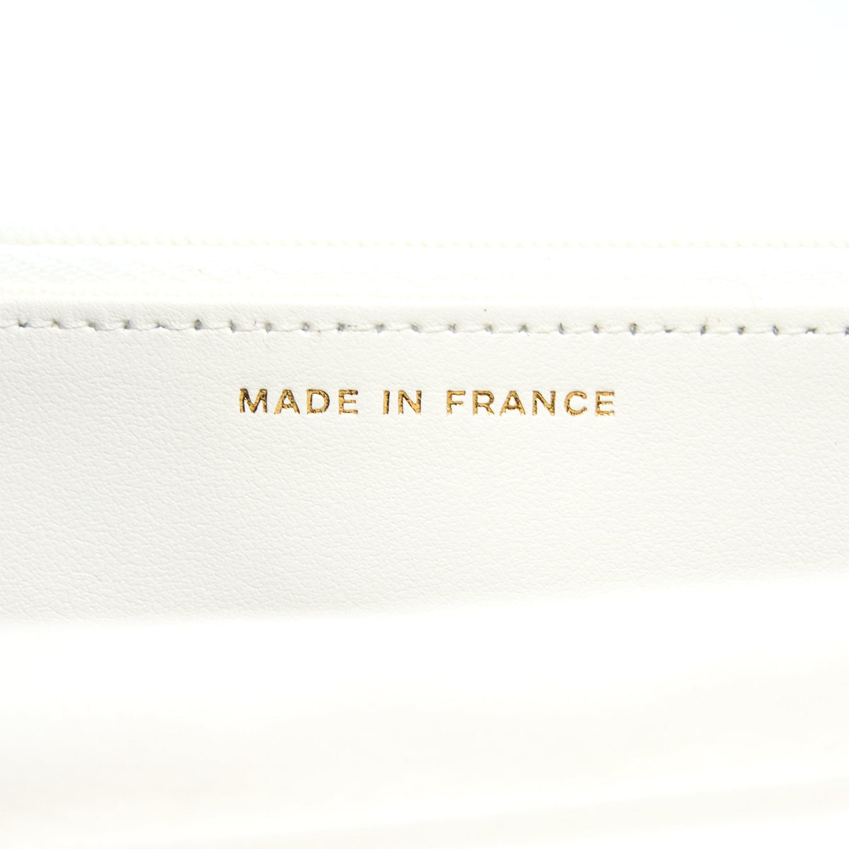 chanel-classic-wallet-on-chain-caviar-white-lghw-microchip-1