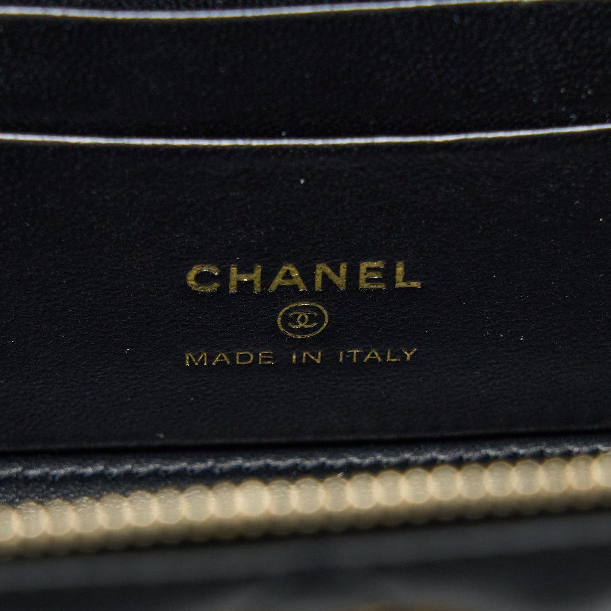 chanel-22k-gold-pillar-adjustable-chain-long-vanity-lambskin-black-ghw-microchip-1