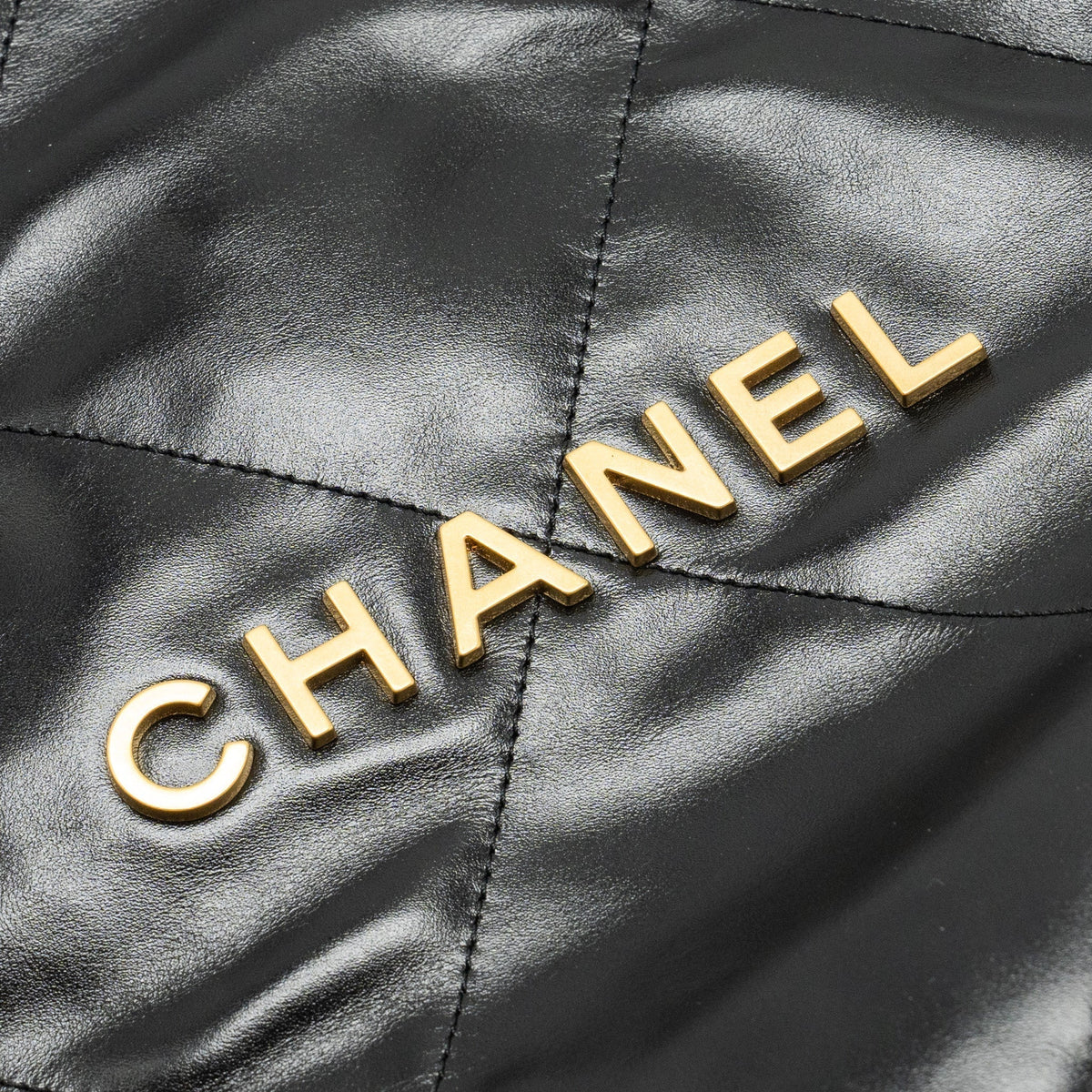 chanel-small-22-bag-shiny-calfskin-black-ghw-microchip-2