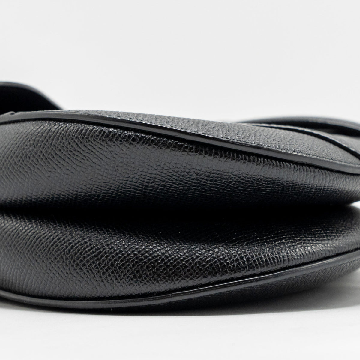 dior-saddle-bag-with-strap-grained-calfskin-black-ghw