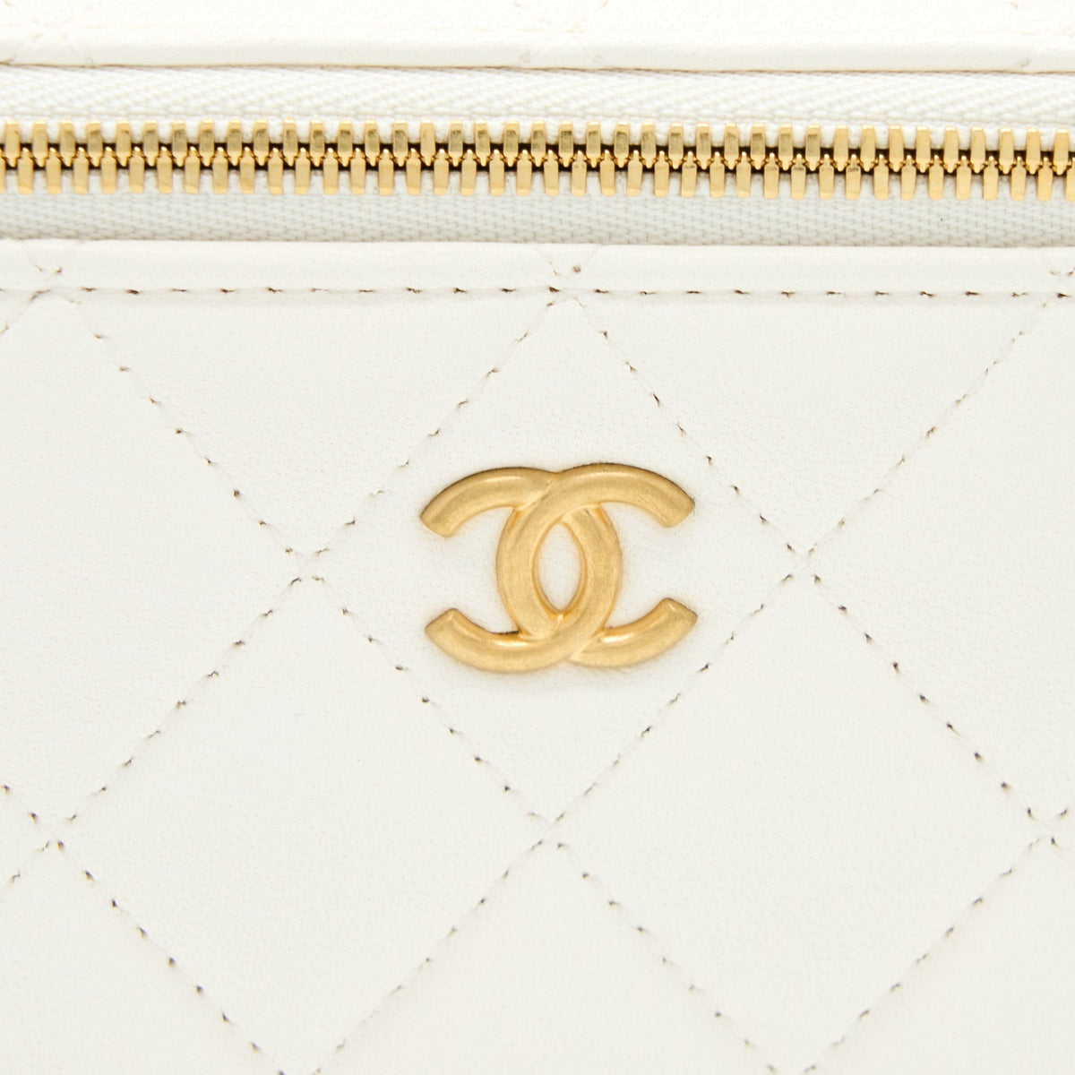 chanel-long-vanity-with-coco-letter-chain-lambskin-white-ghw