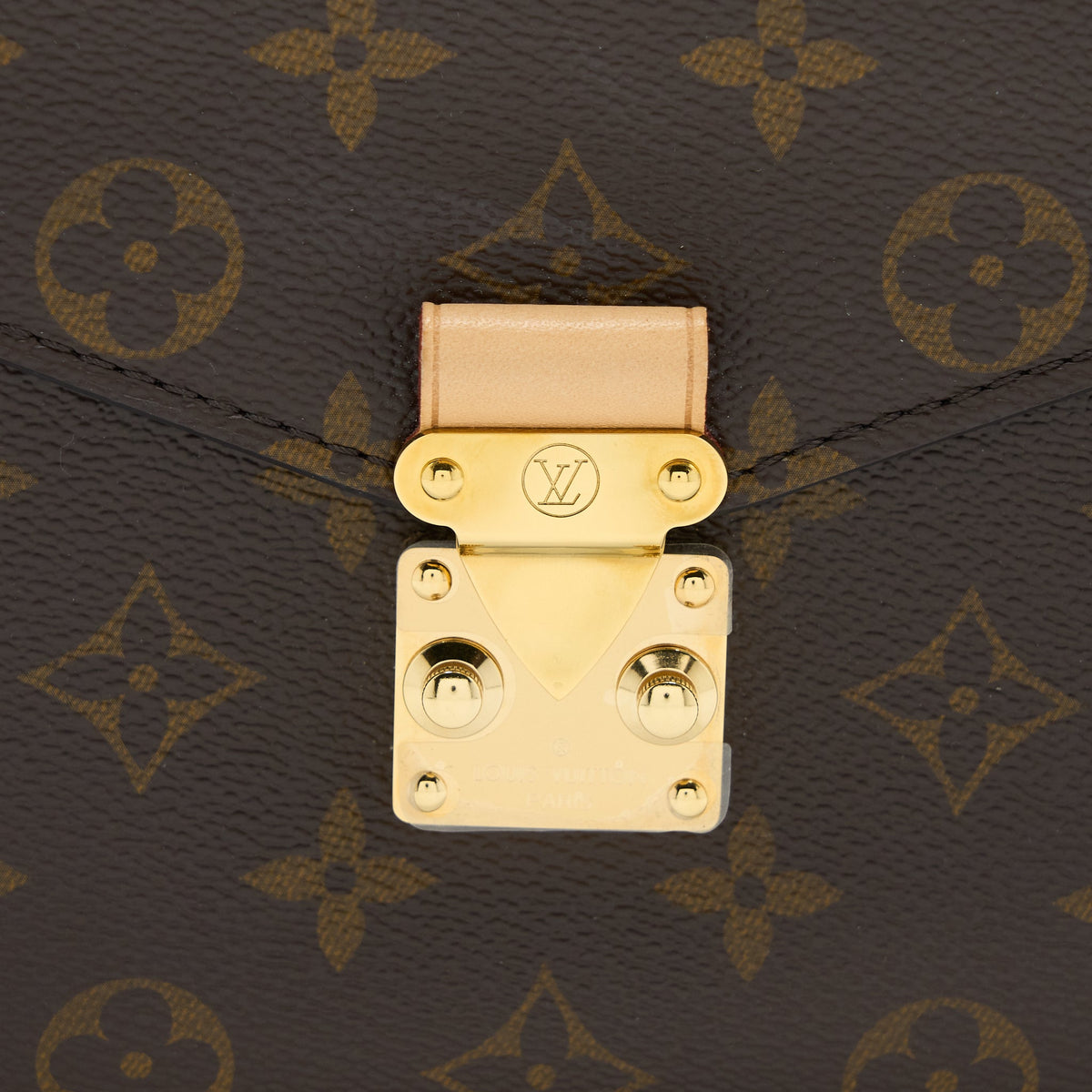 louis-vuitton-pochette-metis-monogram-canvas-ghw-11