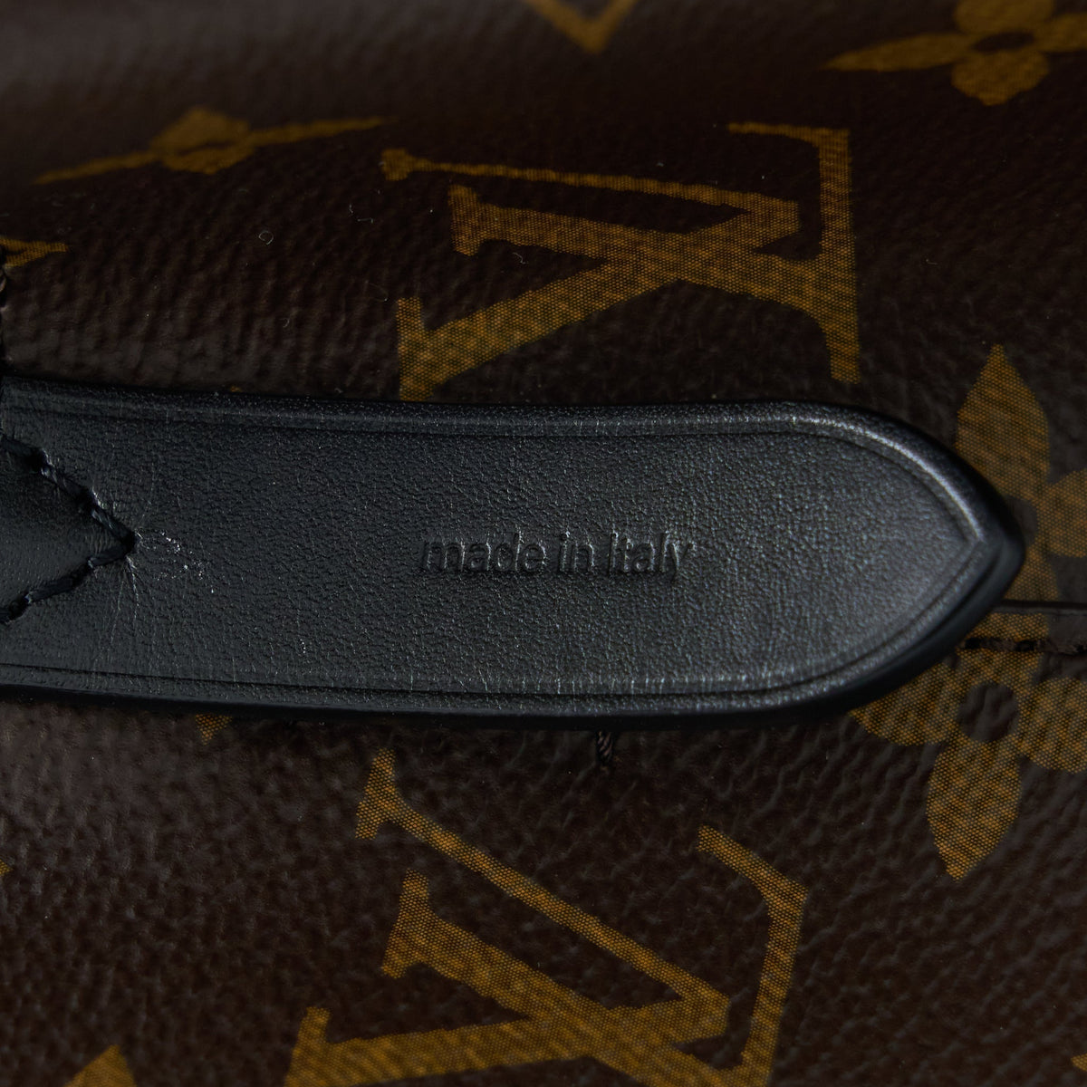 louis-vuitton-neo-noe-mm-monogram-canvas-ghw