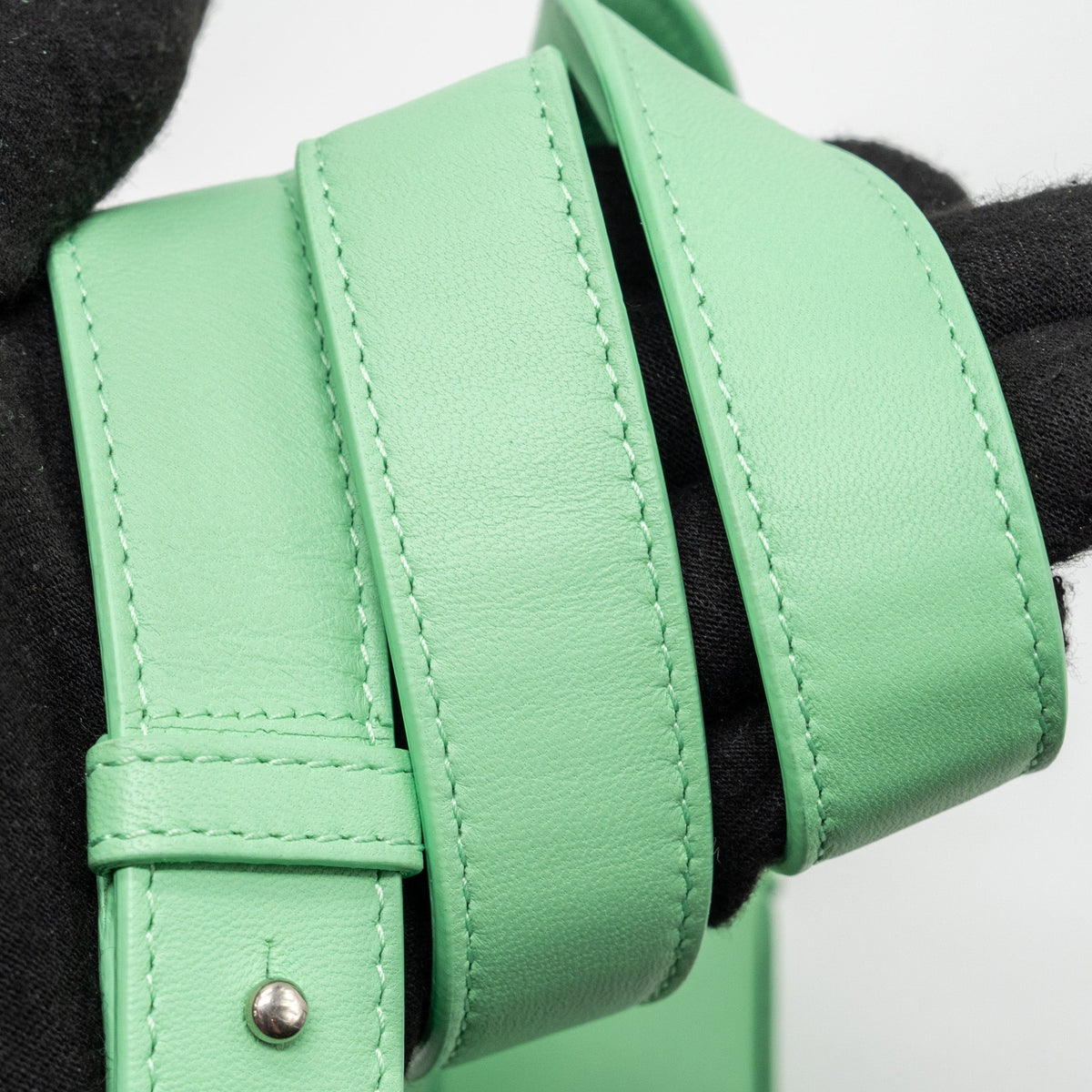 bottega-veneta-classic-cassette-bag-lambskin-light-green-shw-copy