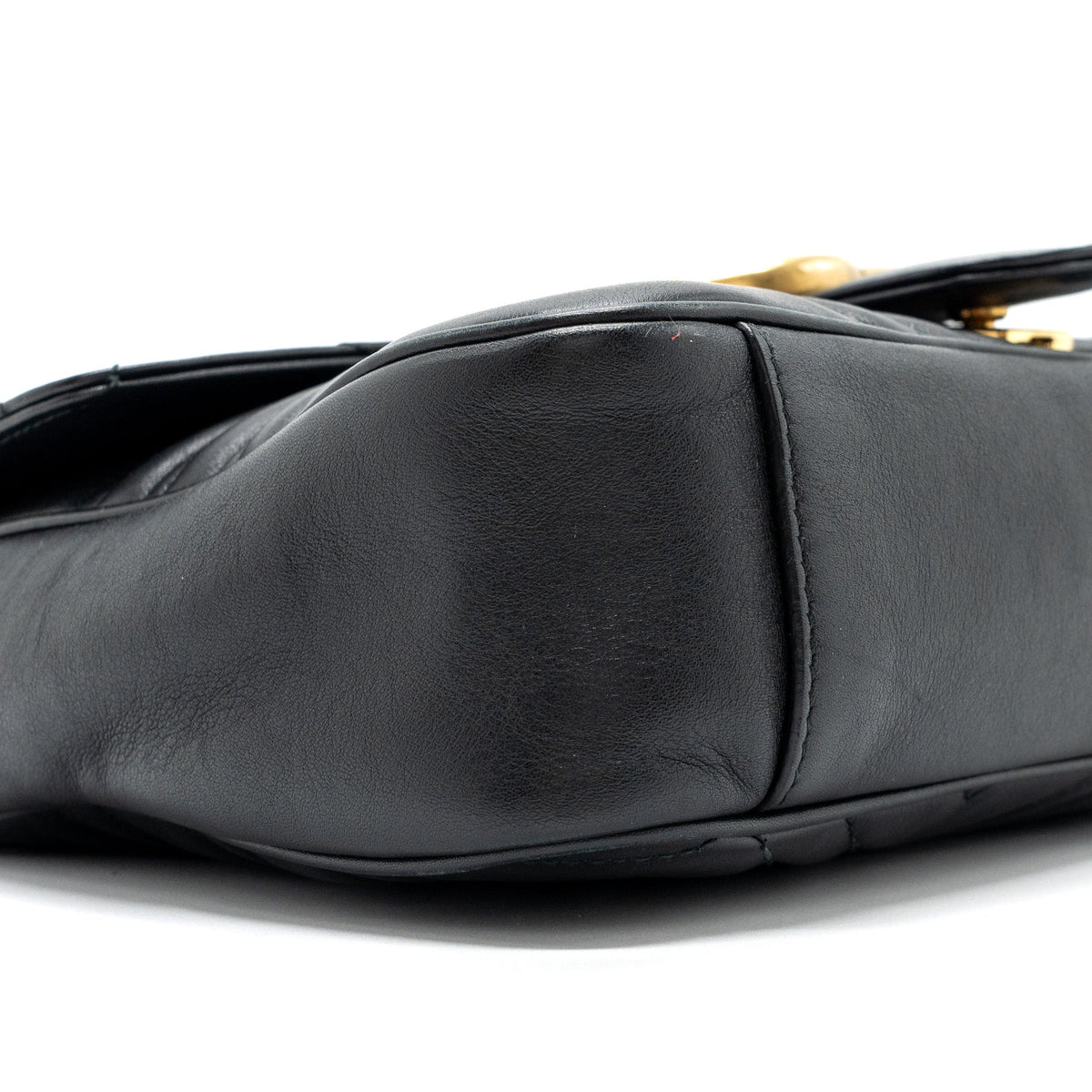 gucci-medium-gg-marmont-bag-calfskin-black-ghw