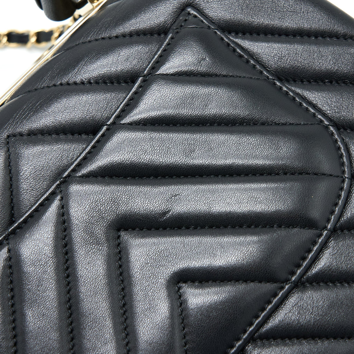 chanel-chevron-trendy-cc-flap-bag-lambskin-black-lghw
