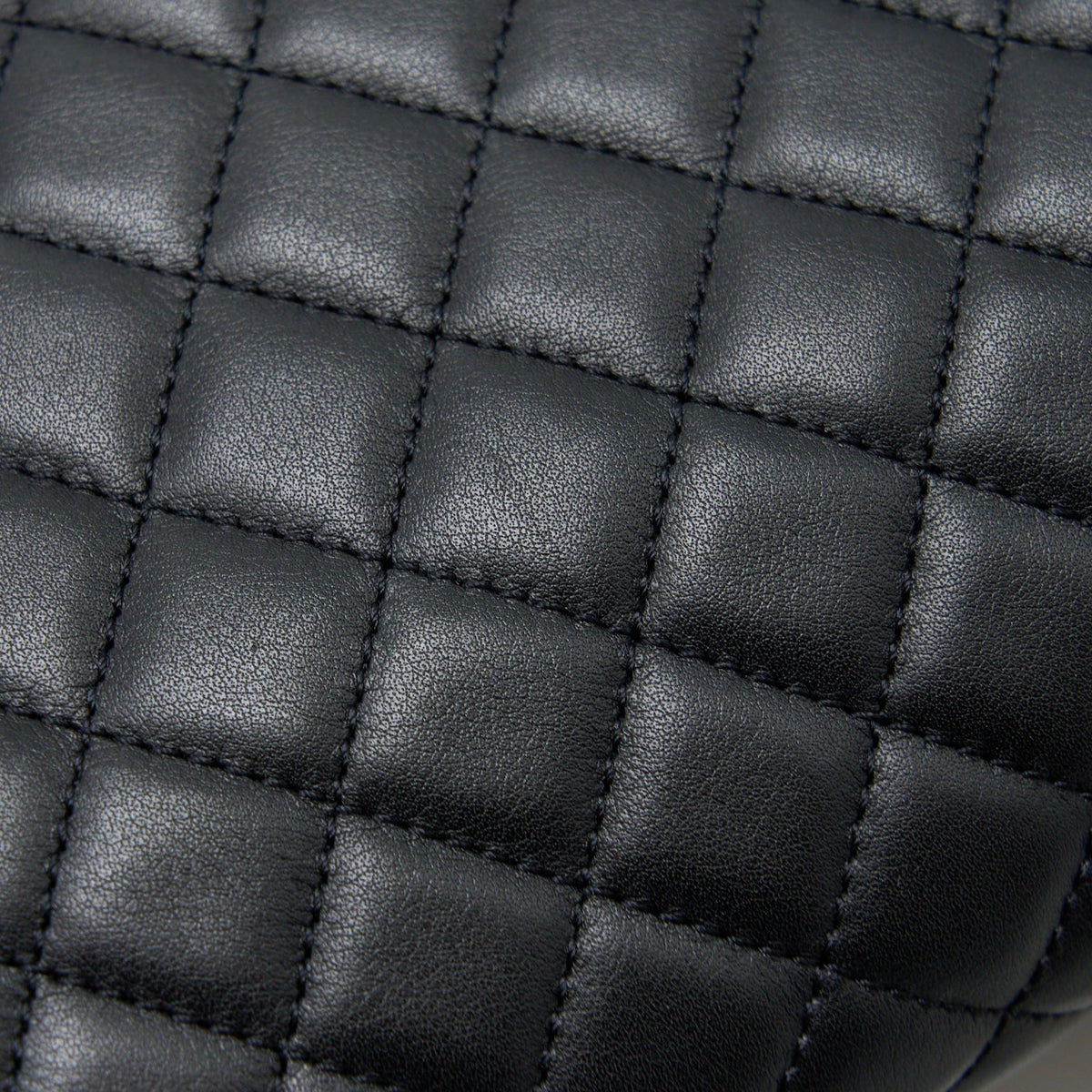 chanel-medium-boy-bag-calfskin-black-brushed-ghw