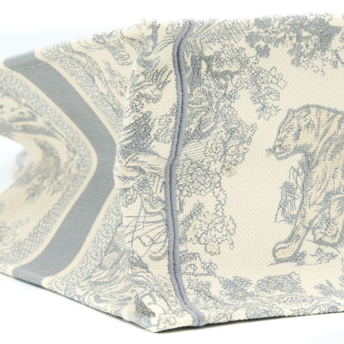 dior-medium-book-tote-grey-toile-de-jouy-embroidery-1