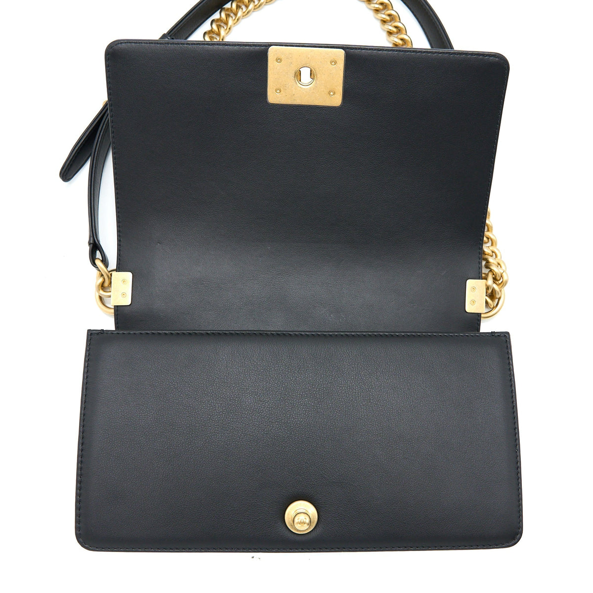 chanel-medium-boy-bag-calfskin-black-brushed-ghw