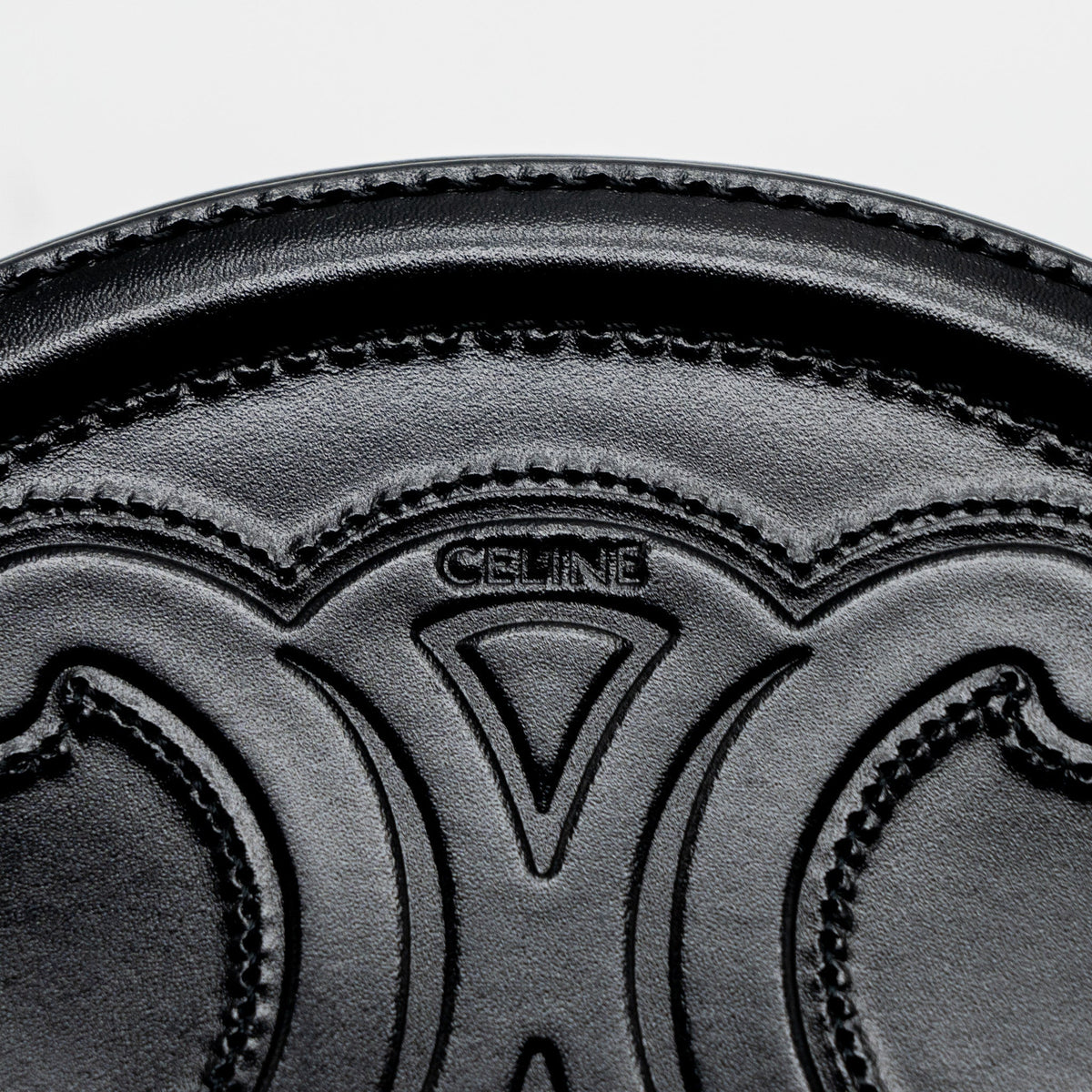 celine-oval-bag-cuir-triumphed-calfskin-black-ghw