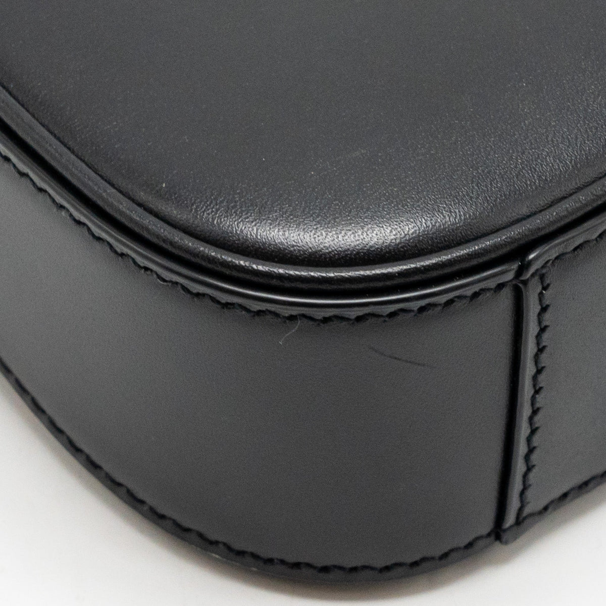 saint-laurent-ysl-mini-le-5-a-7-hobo-bag-smooth-calfskin-black-ghw-1