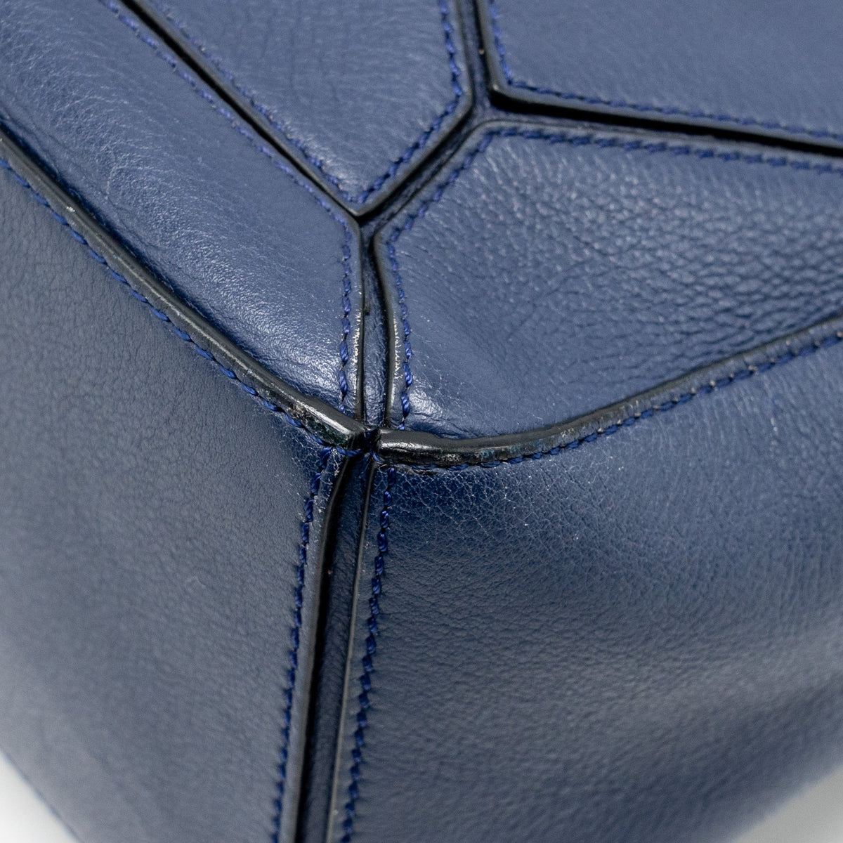 loewe-blue