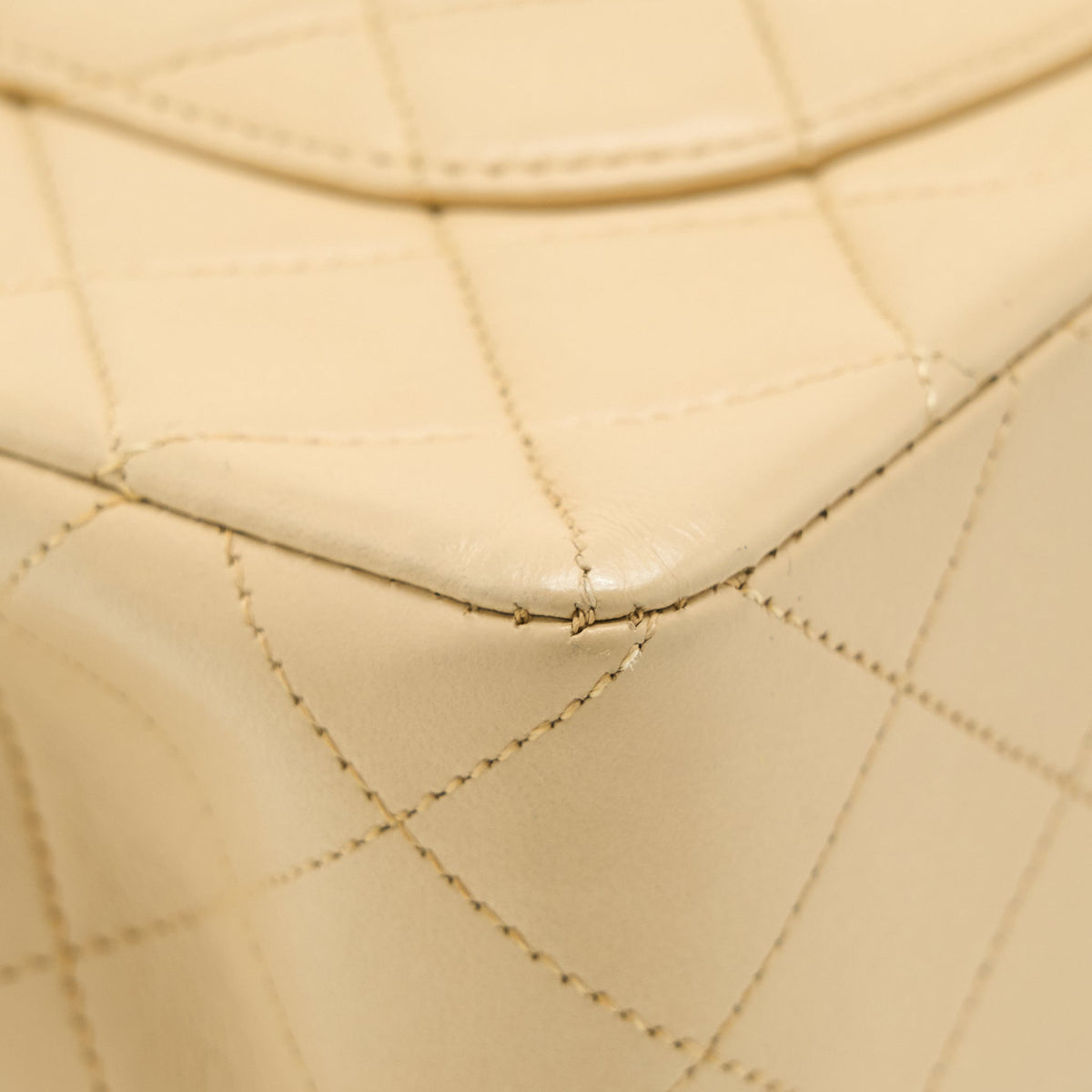 chanel-vintage-classic-double-flap-bag-lambskin-beige-ghw