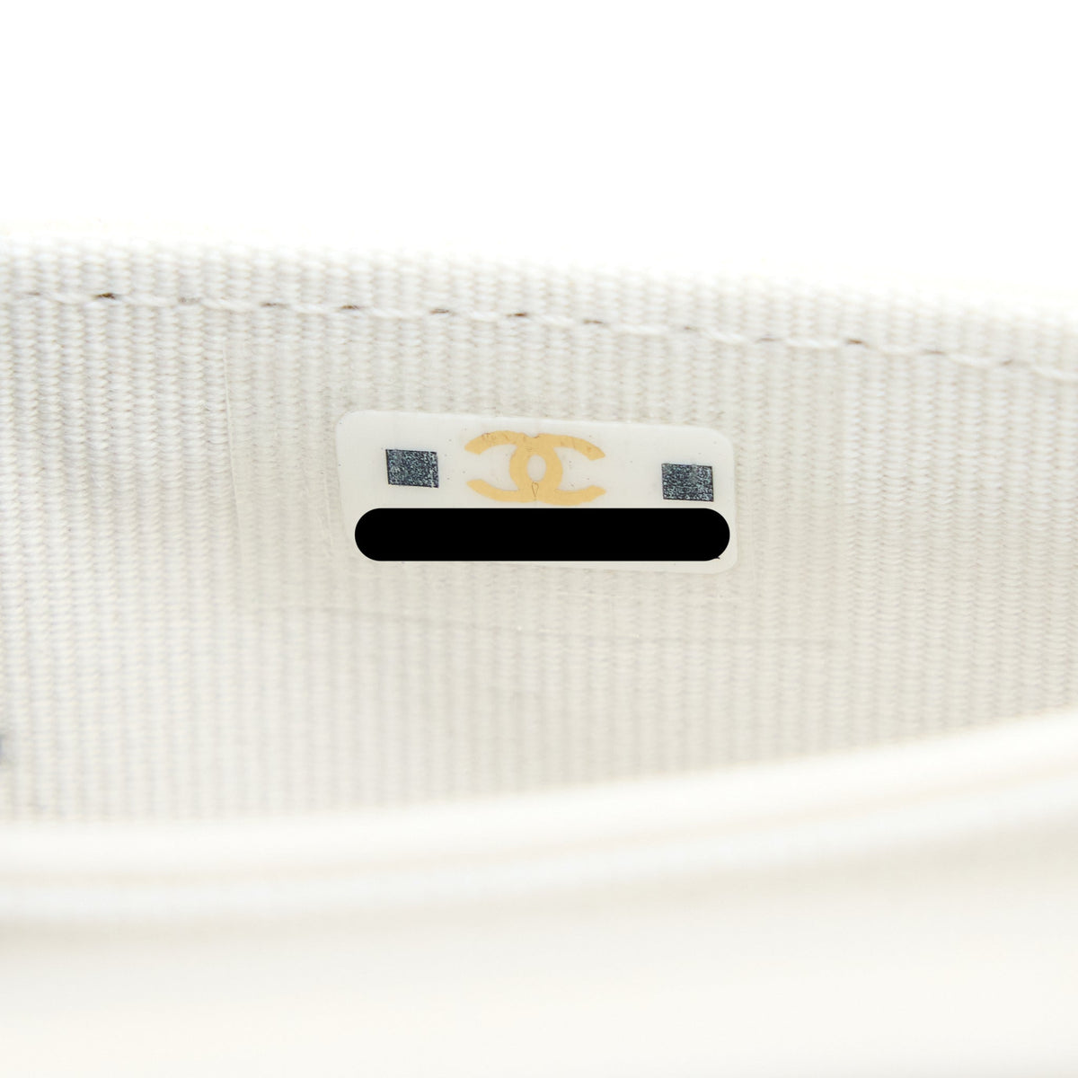 chanel-19-flap-card-holder-lambskin-white-brushed-ghw-microchip
