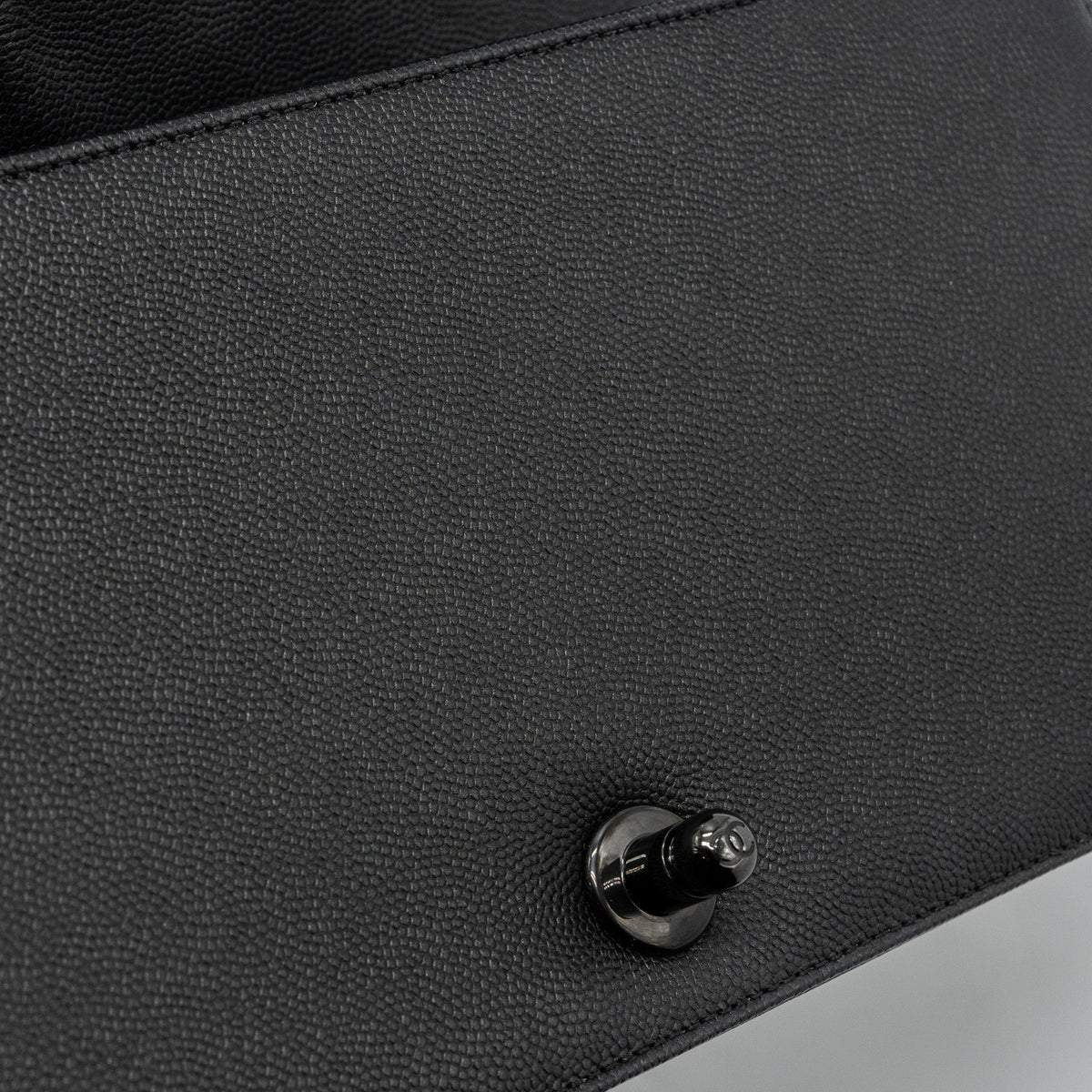 chanel-medium-boy-bag-caviar-so-black-black-hardware
