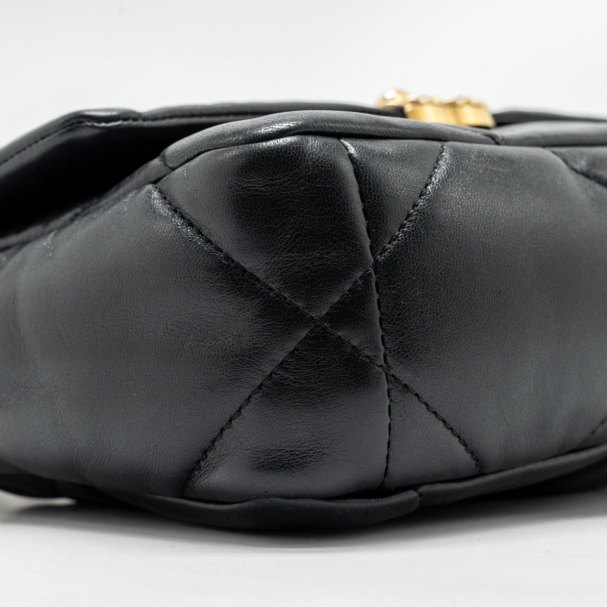 chanel-small-19-bag-lambskin-black-multicolour-hardware-3