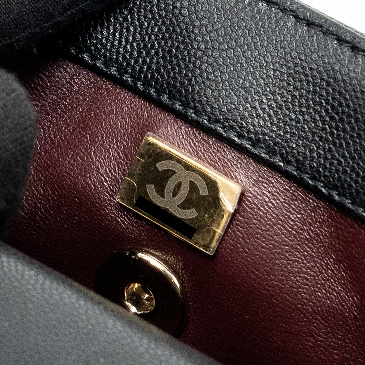 chanel-small-coco-handle-caviar-black-lghw-microchip-12