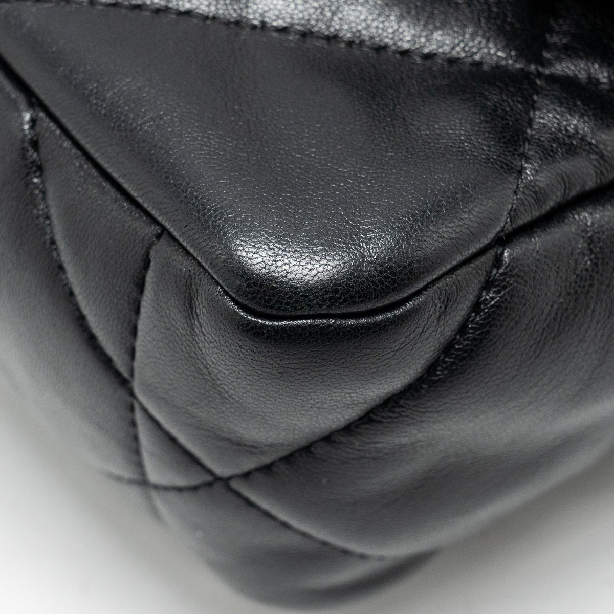 chanel-small-19-bag-lambskin-black-multicolour-hardware-3