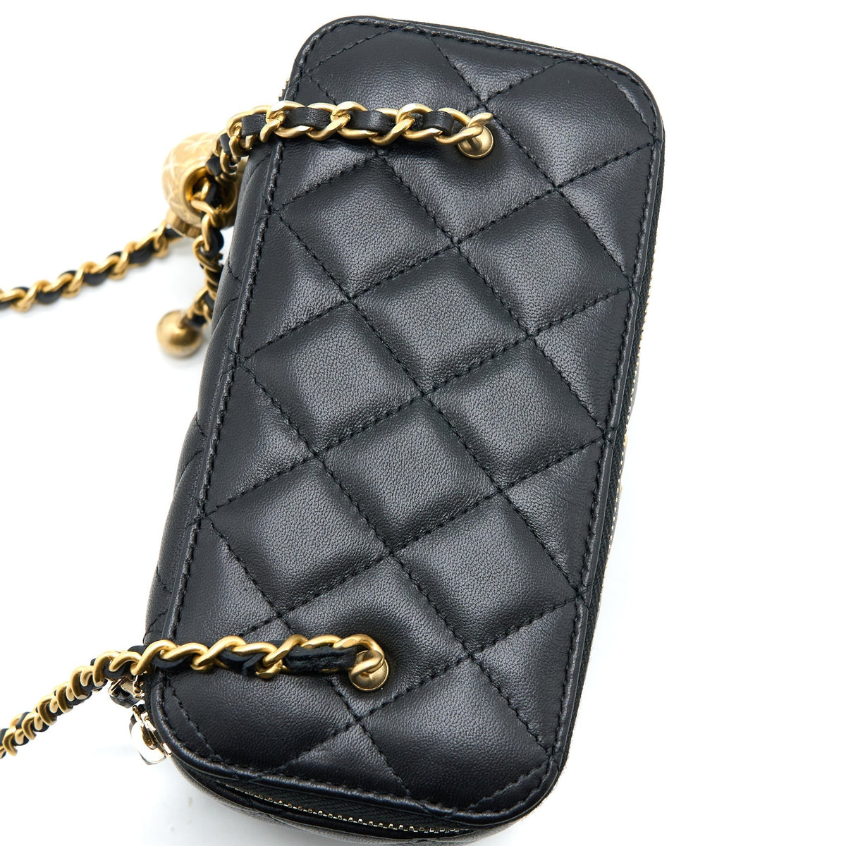 chanel-pearl-crush-long-vanity-case-lambskin-black-ghw-microchip