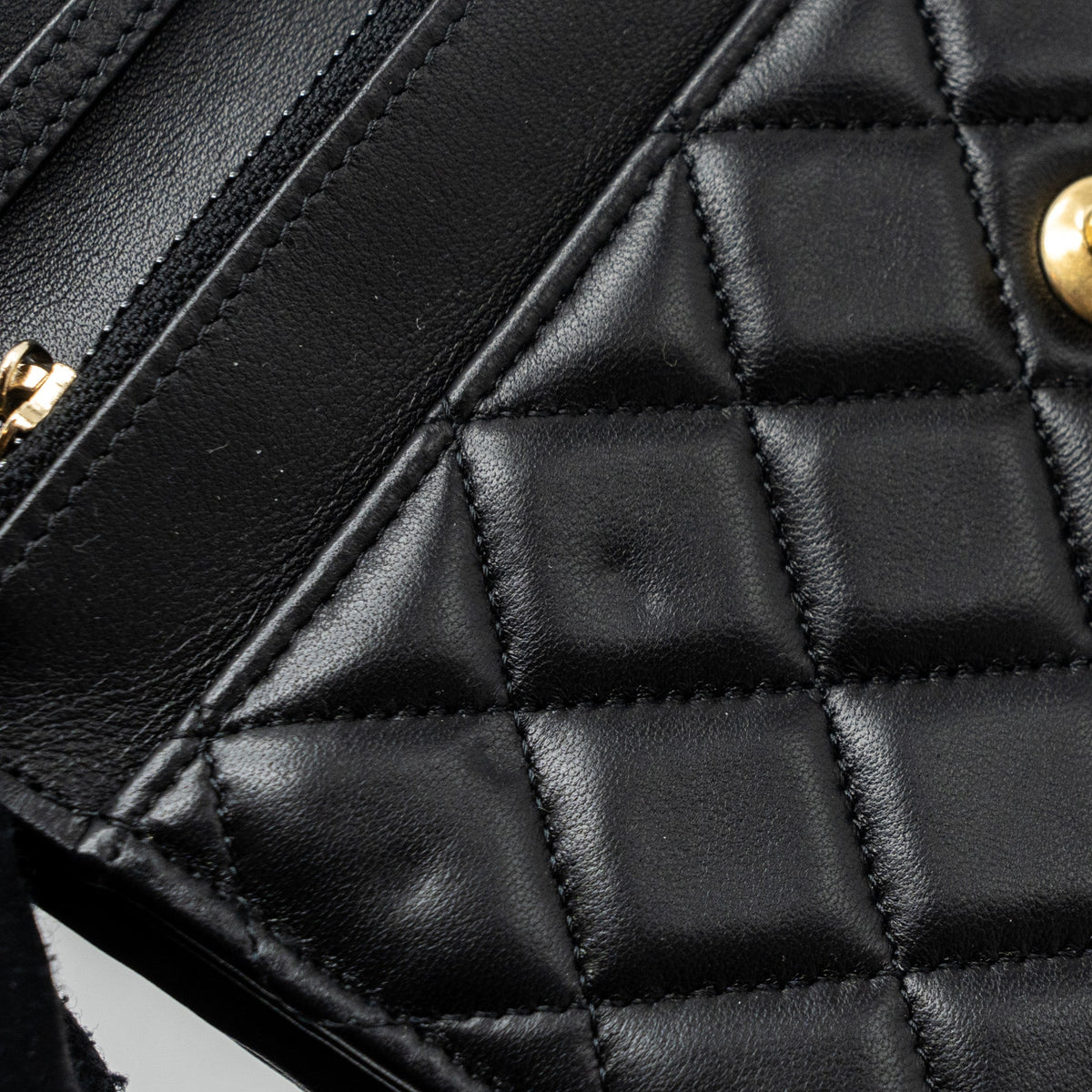 chanel-pearl-crush-wallet-on-chain-lambskin-black-ghw-microchip-10