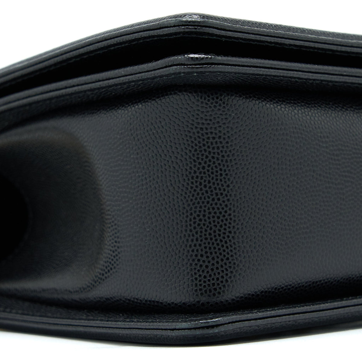 chanel-medium-boy-bag-caviar-black-brushed-ghw-1