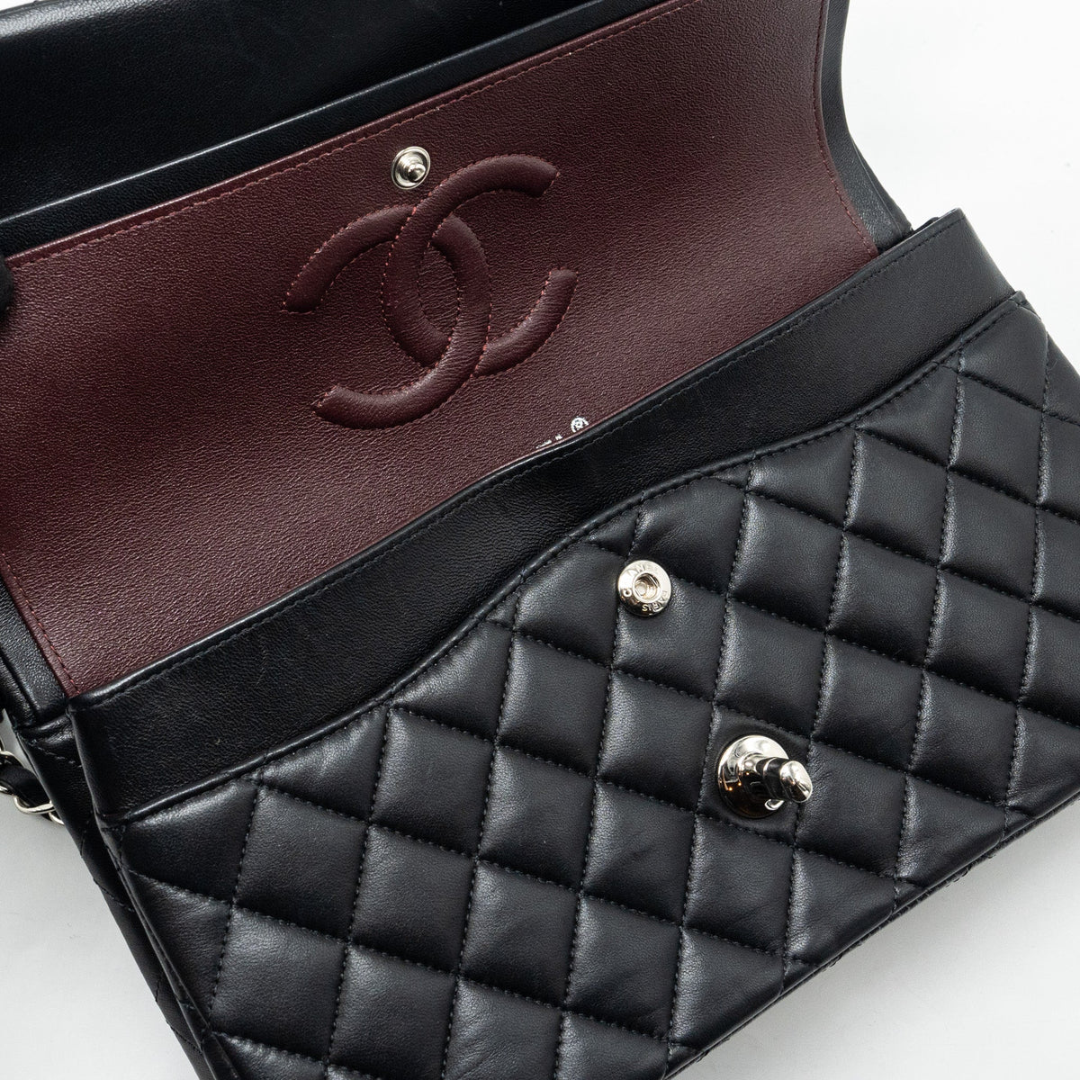 chanel-medium-classic-double-flap-bag-lambskin-black-shw-copy-1