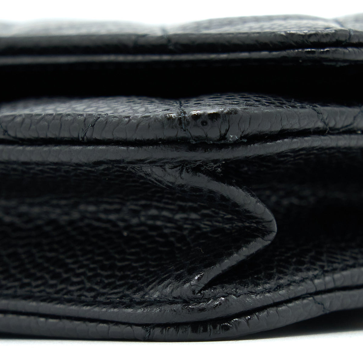 chanel-classic-wallet-on-chain-caviar-black-ghw-microchip-17