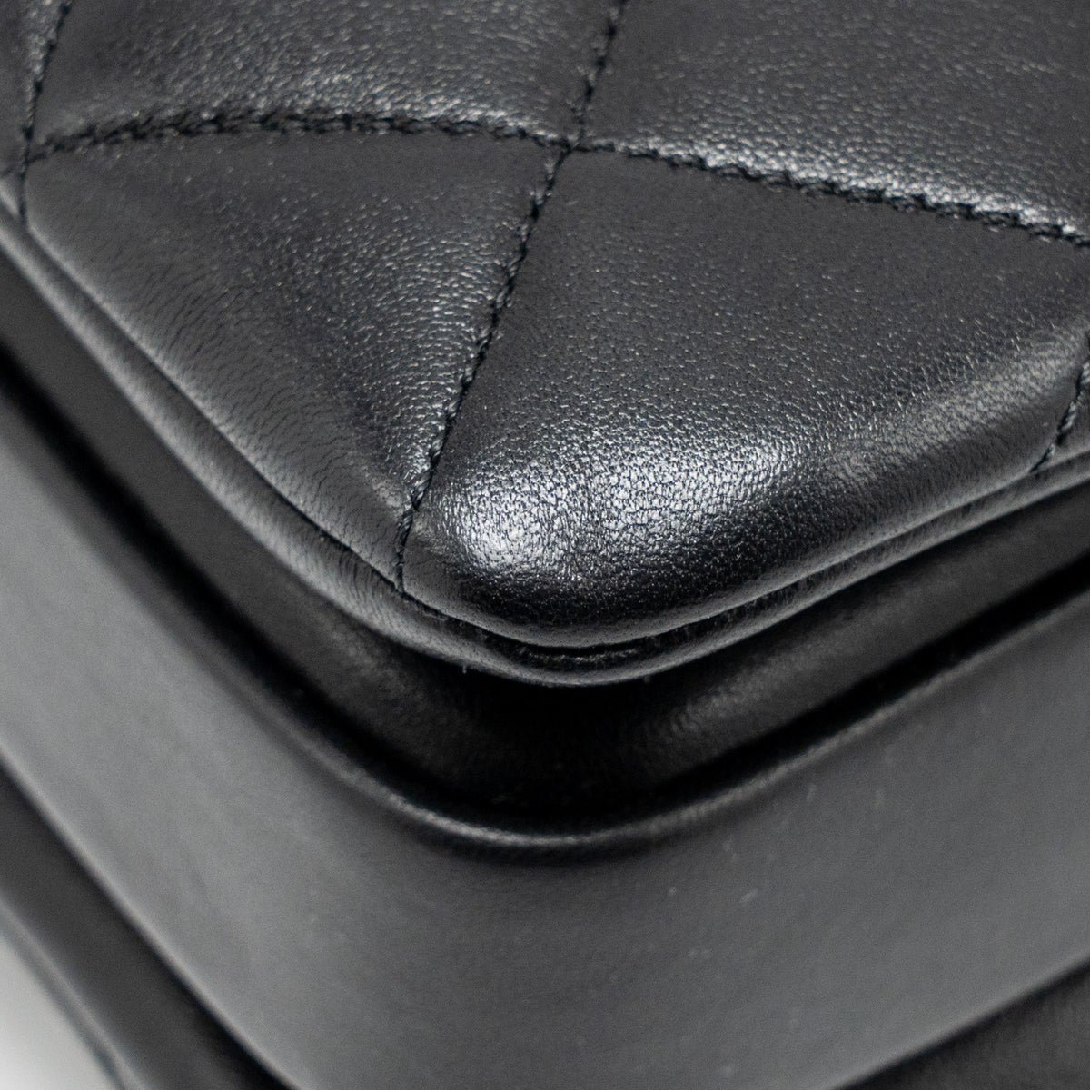 chanel-top-handle-trendy-cc-flap-bag-lambskin-black-lghw-copy-1