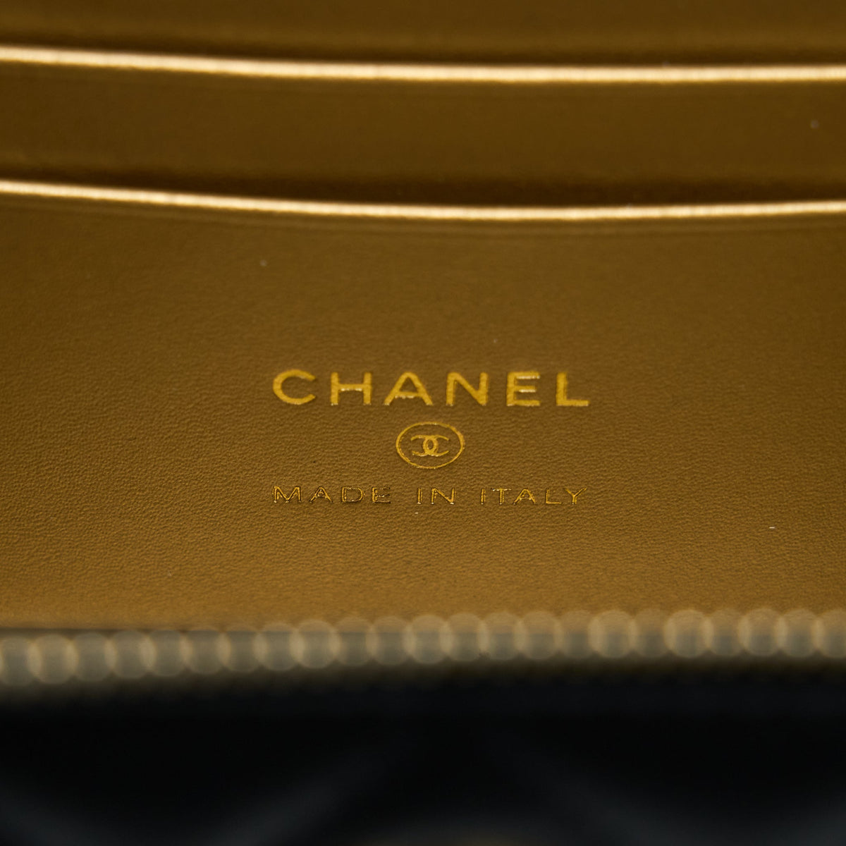 chanel-22a-pearl-crush-long-vanity-with-chain-lambskin-black-ghw-1
