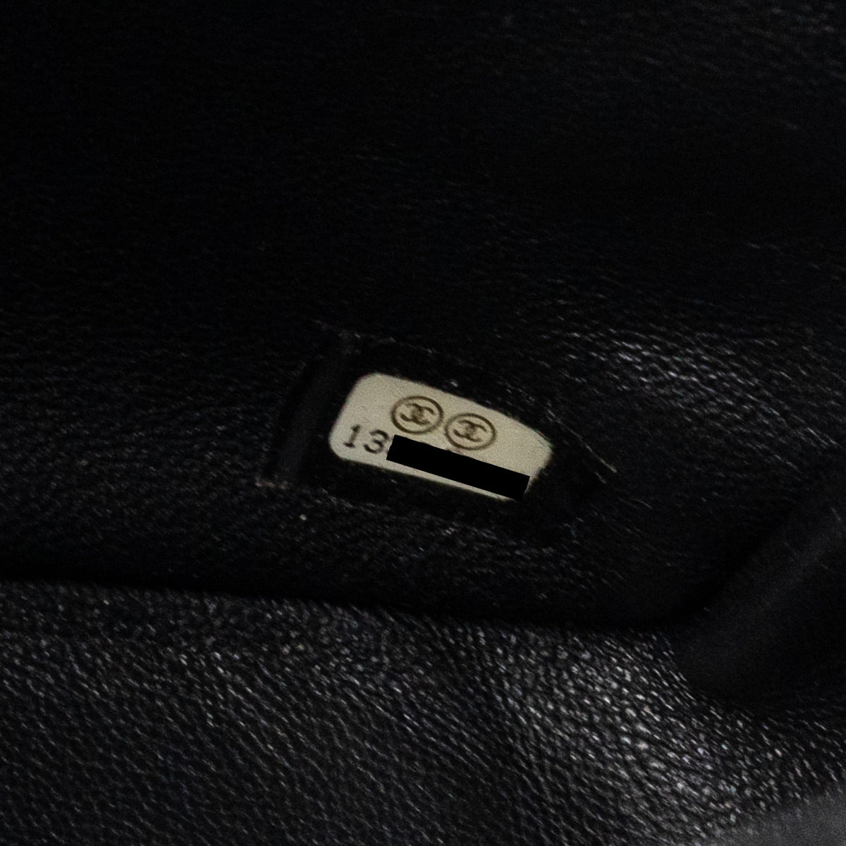 chanel-classic-jumbo-single-flap-bag-caviar-black-ghw