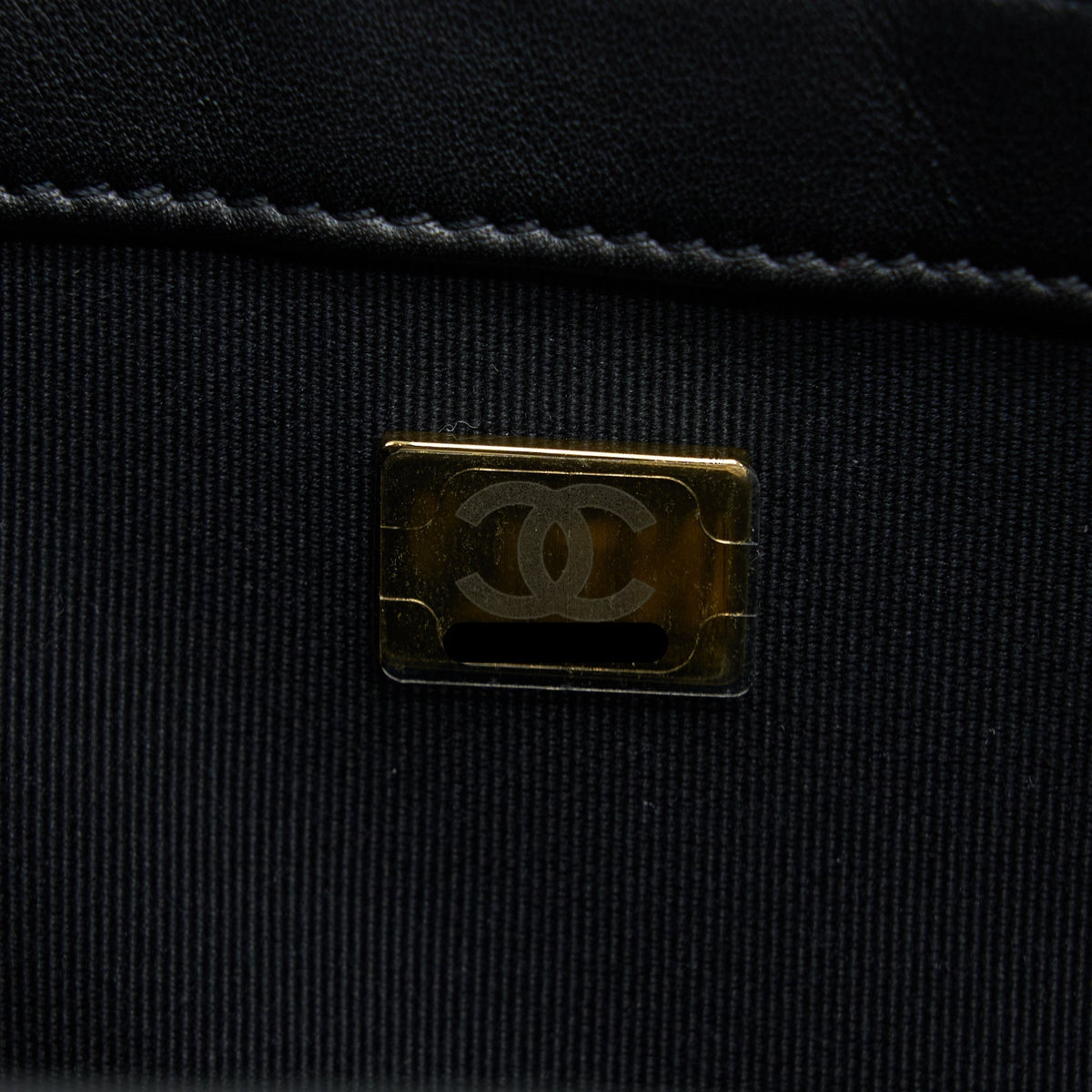 chanel-medium-boy-bag-lambskin-black-ghw-microchip