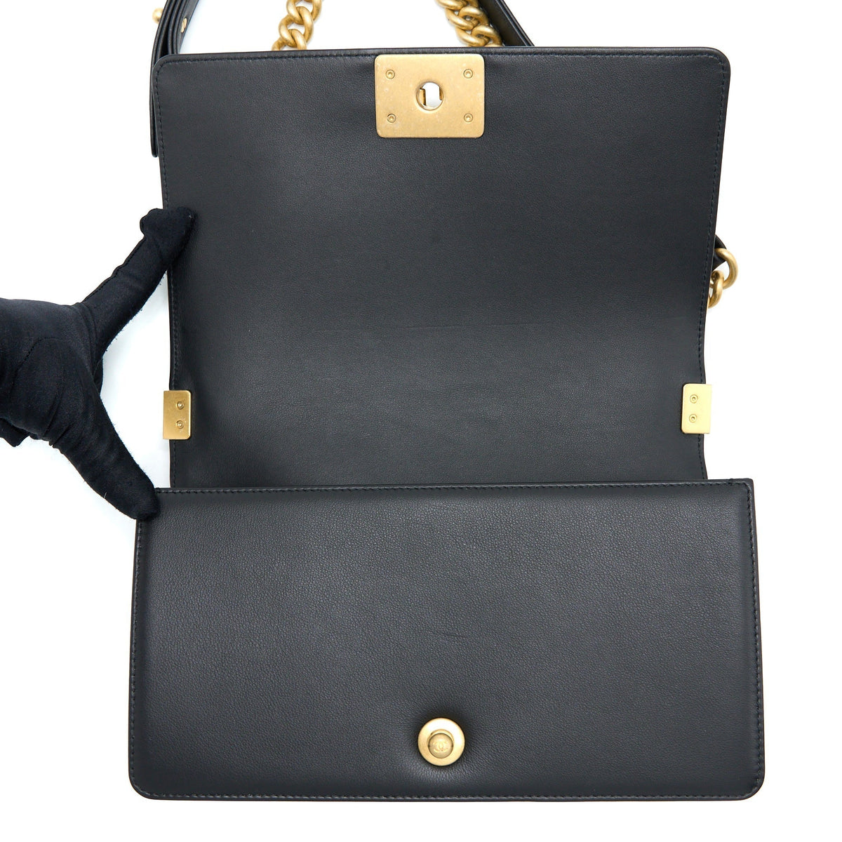 chanel-medium-boy-bag-lambskin-black-ghw-microchip