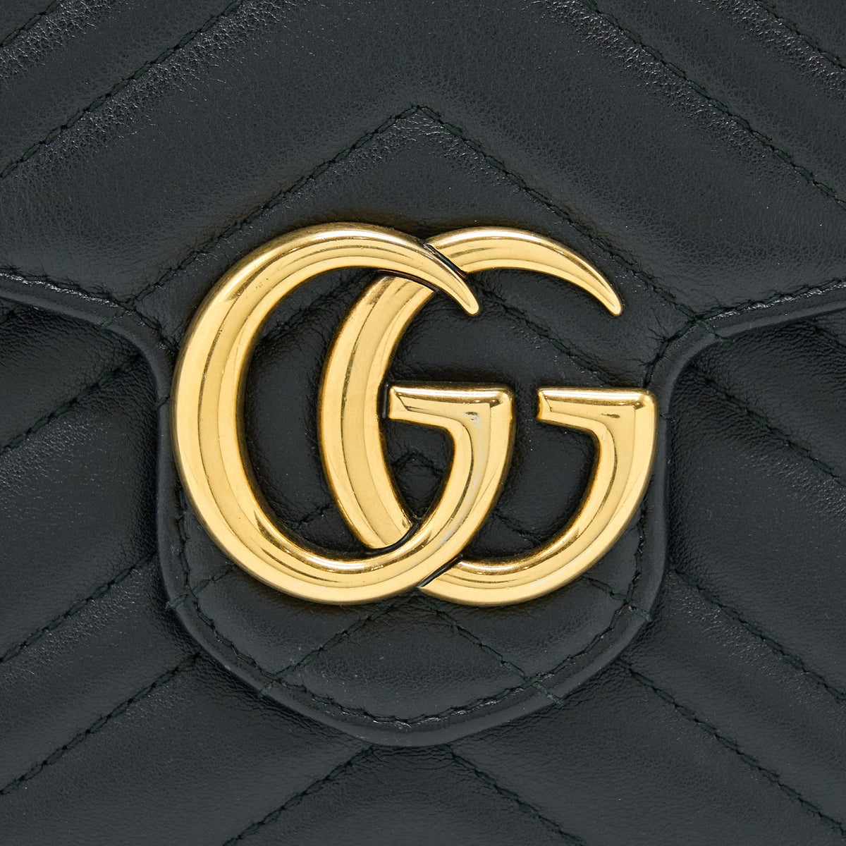 gucci-marmont-wallet-on-chain-black-ghw